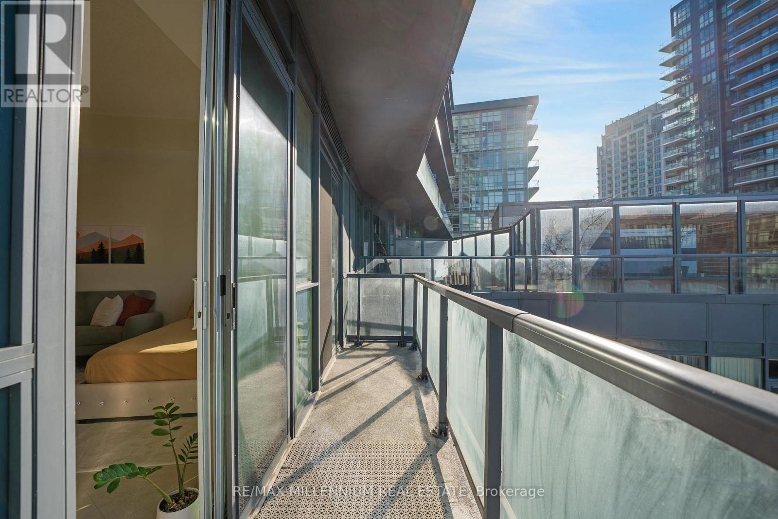 802 - 20 Bruyeres Mews, Toronto, Ontario  M5V 0G8 - Photo 25 - C12576542