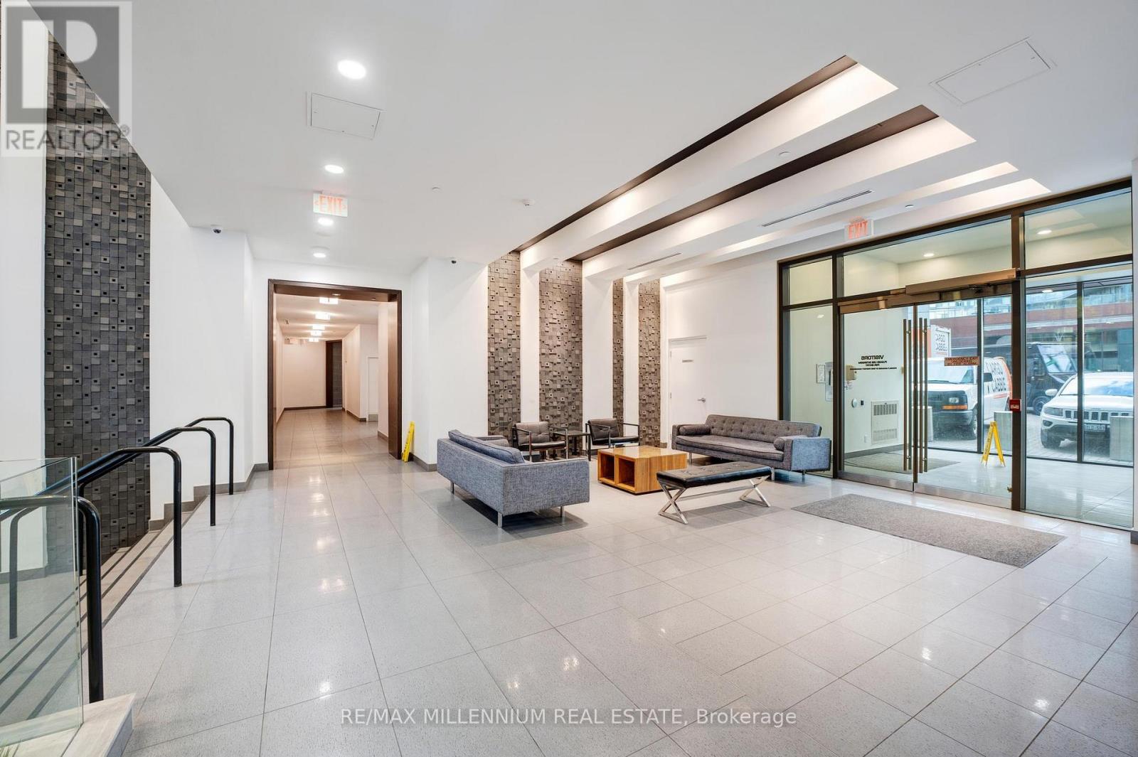 802 - 20 Bruyeres Mews, Toronto, Ontario  M5V 0G8 - Photo 6 - C12576542