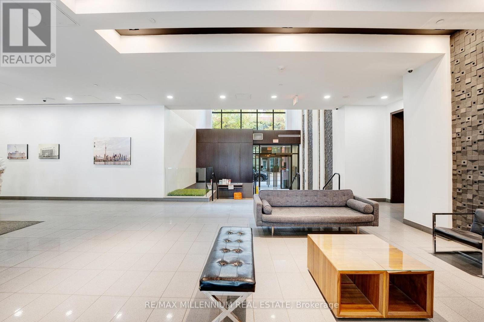 802 - 20 Bruyeres Mews, Toronto, Ontario  M5V 0G8 - Photo 7 - C12576542