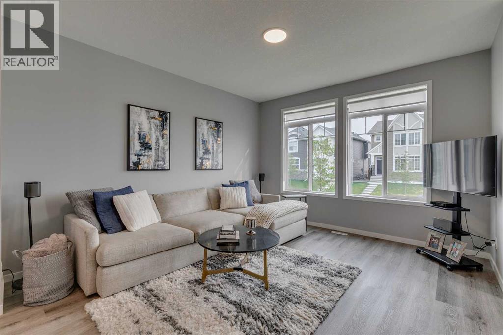 63 Wolf Gate, Okotoks, Alberta  T1S 5T9 - Photo 2 - A2255196