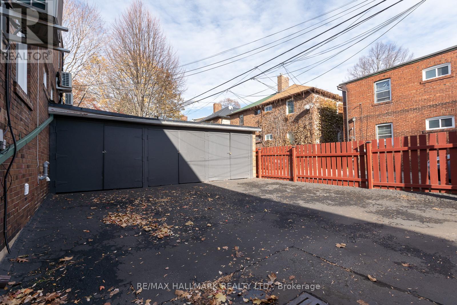 B (Upper) - 27 Hammersmith Avenue, Toronto, Ontario  M4E 2W3 - Photo 18 - E12576404