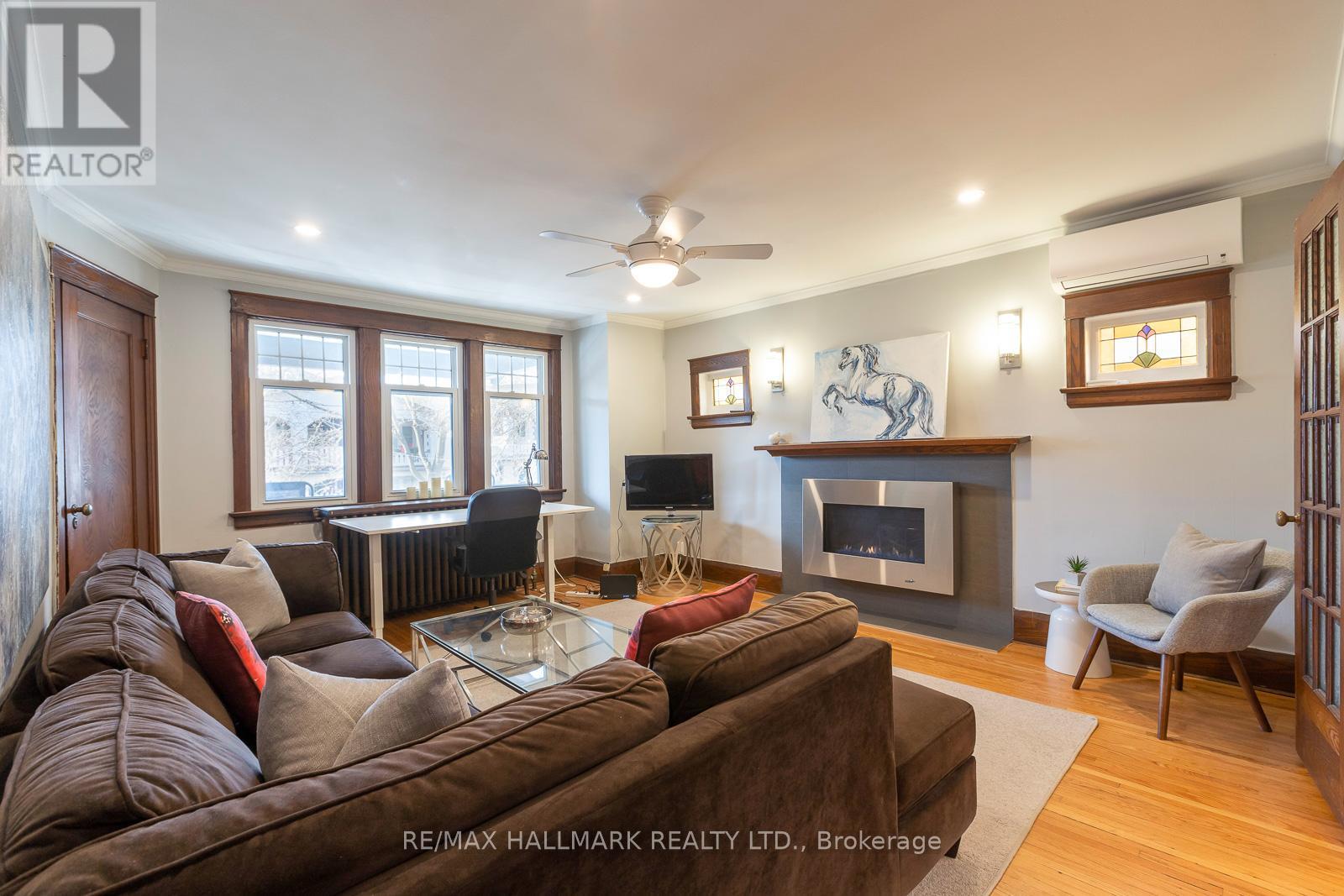 B (Upper) - 27 Hammersmith Avenue, Toronto, Ontario  M4E 2W3 - Photo 3 - E12576404