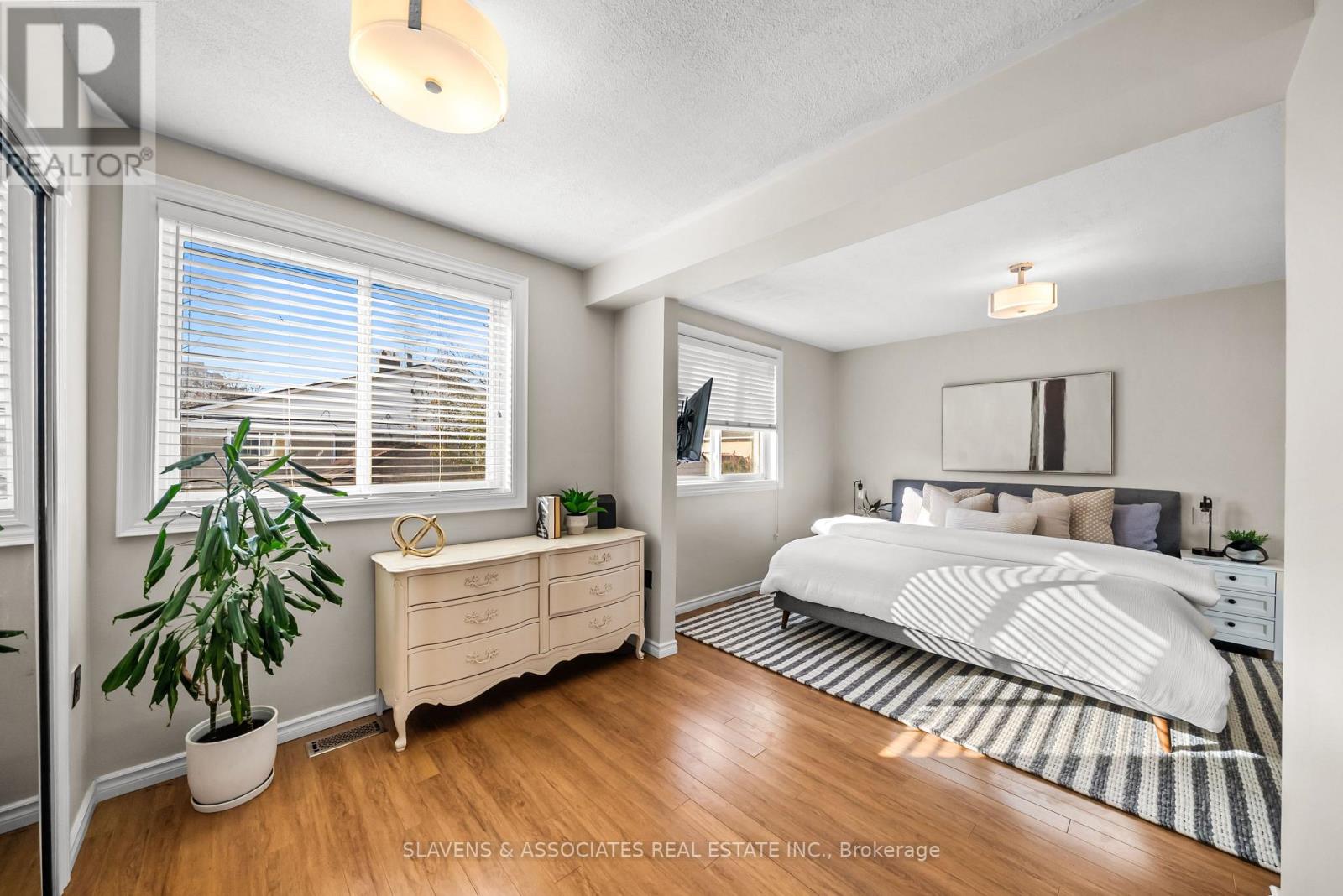 48 Billingsgate Crescent, Ajax, Ontario  L1S 2R8 - Photo 11 - E12576468