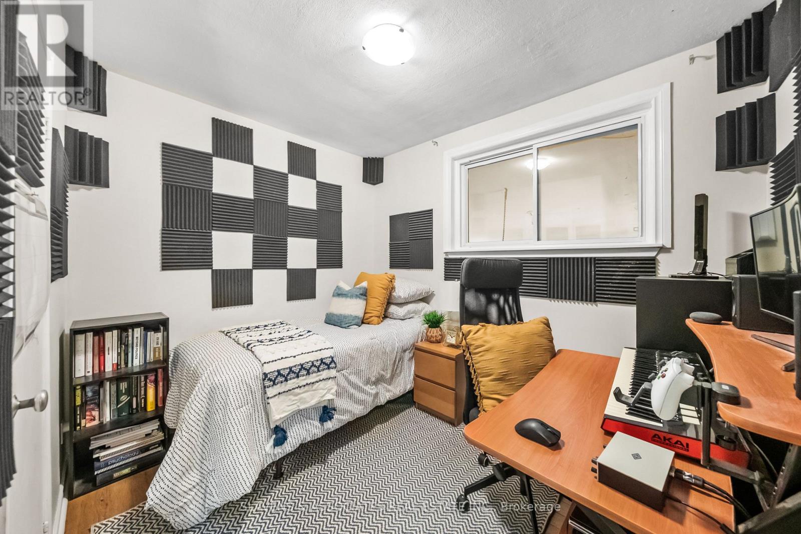 48 Billingsgate Crescent, Ajax, Ontario  L1S 2R8 - Photo 15 - E12576468