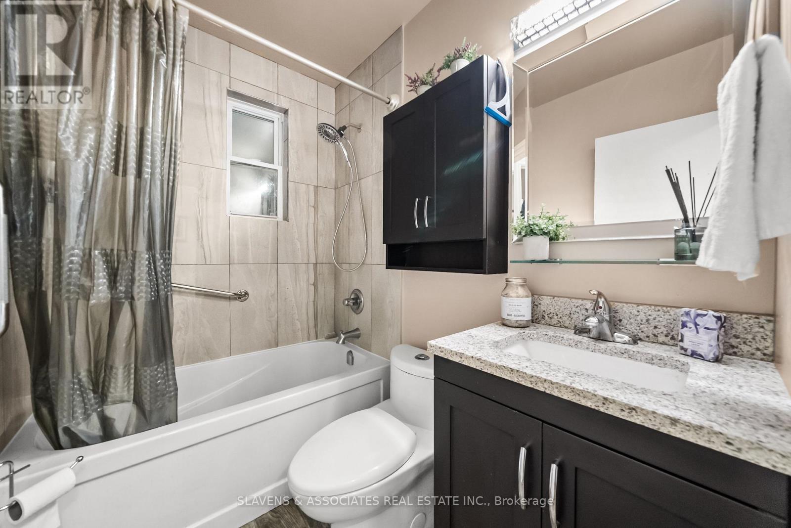 48 Billingsgate Crescent, Ajax, Ontario  L1S 2R8 - Photo 17 - E12576468