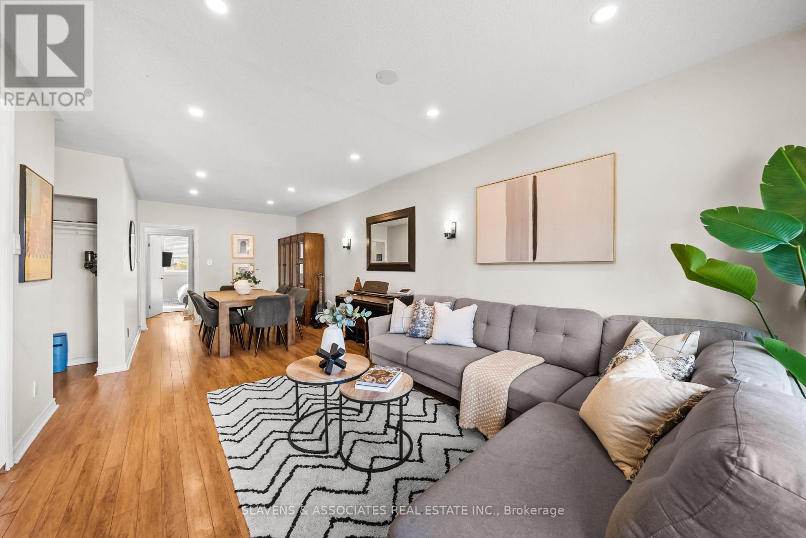 48 Billingsgate Crescent, Ajax, Ontario  L1S 2R8 - Photo 6 - E12576468