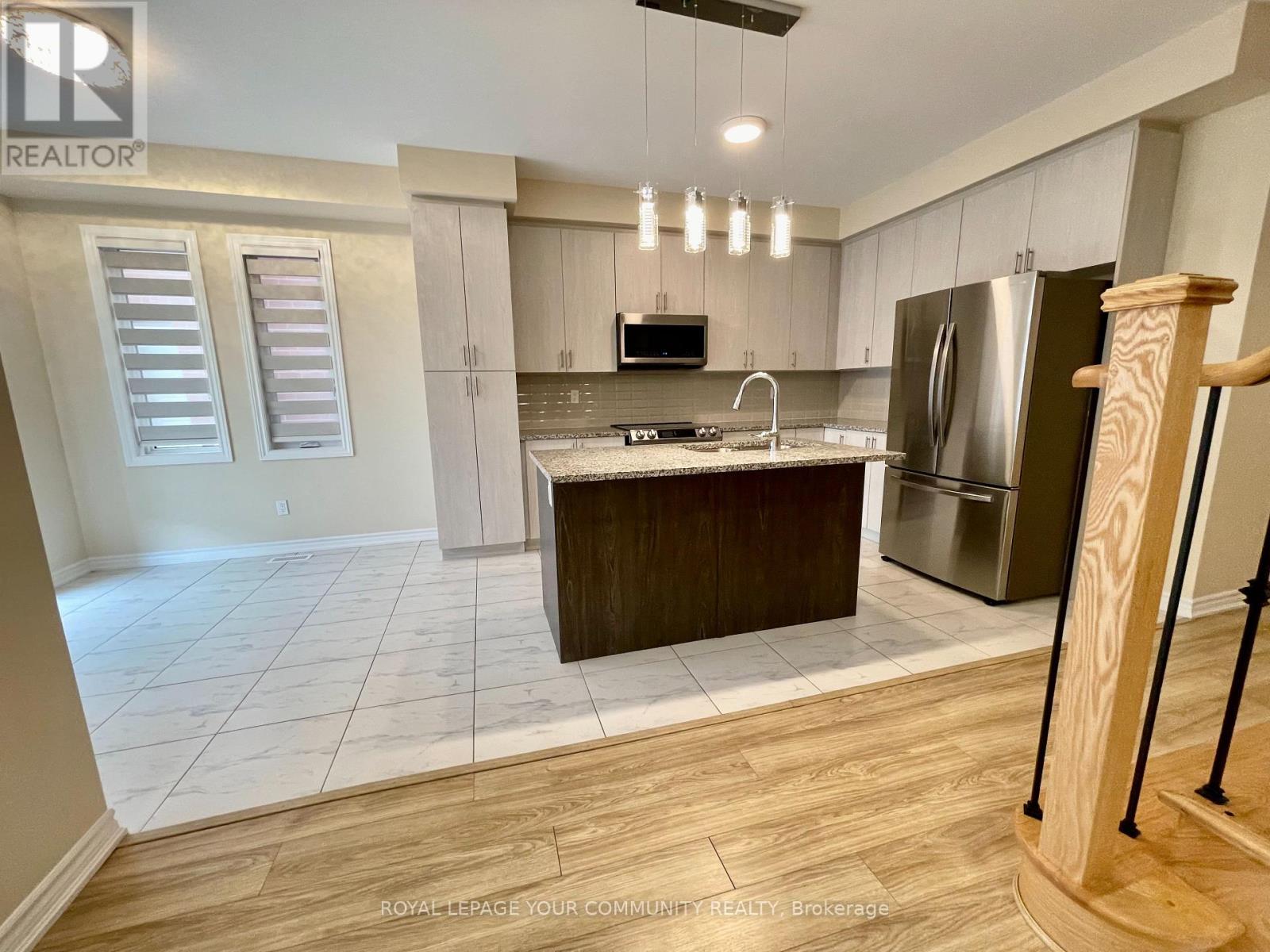 29 Hickling Lane, Ajax, Ontario  L1T 0P9 - Photo 7 - E12576492