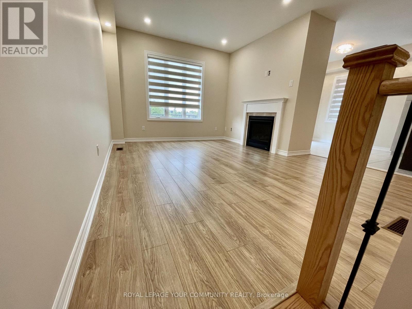 29 Hickling Lane, Ajax, Ontario  L1T 0P9 - Photo 9 - E12576492