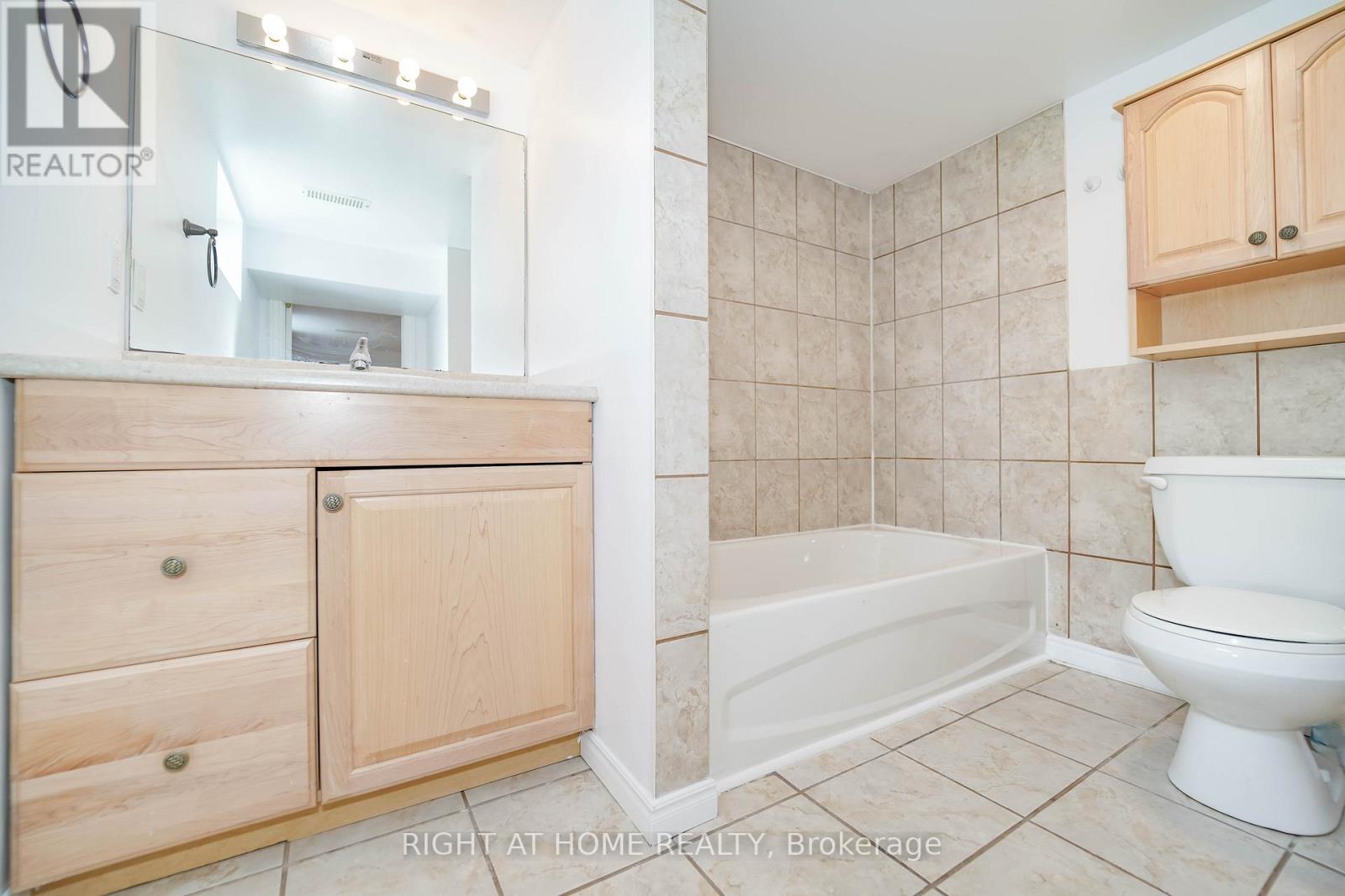 1360 Woodbine Avenue, Toronto, Ontario  M4C 4G5 - Photo 34 - E12576522