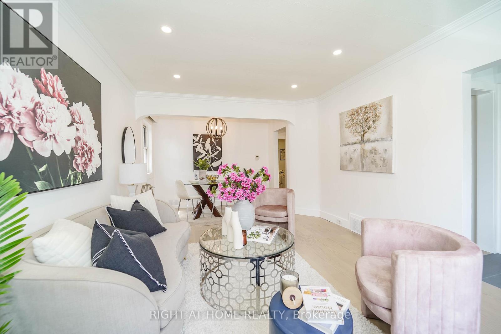 1360 Woodbine Avenue, Toronto, Ontario  M4C 4G5 - Photo 6 - E12576522