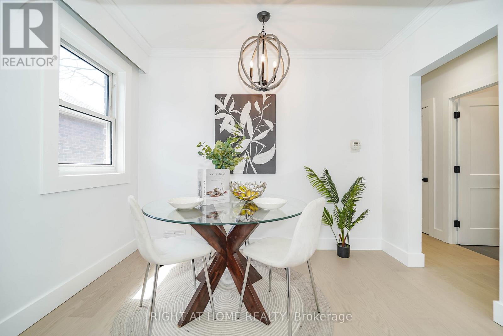 1360 Woodbine Avenue, Toronto, Ontario  M4C 4G5 - Photo 9 - E12576522