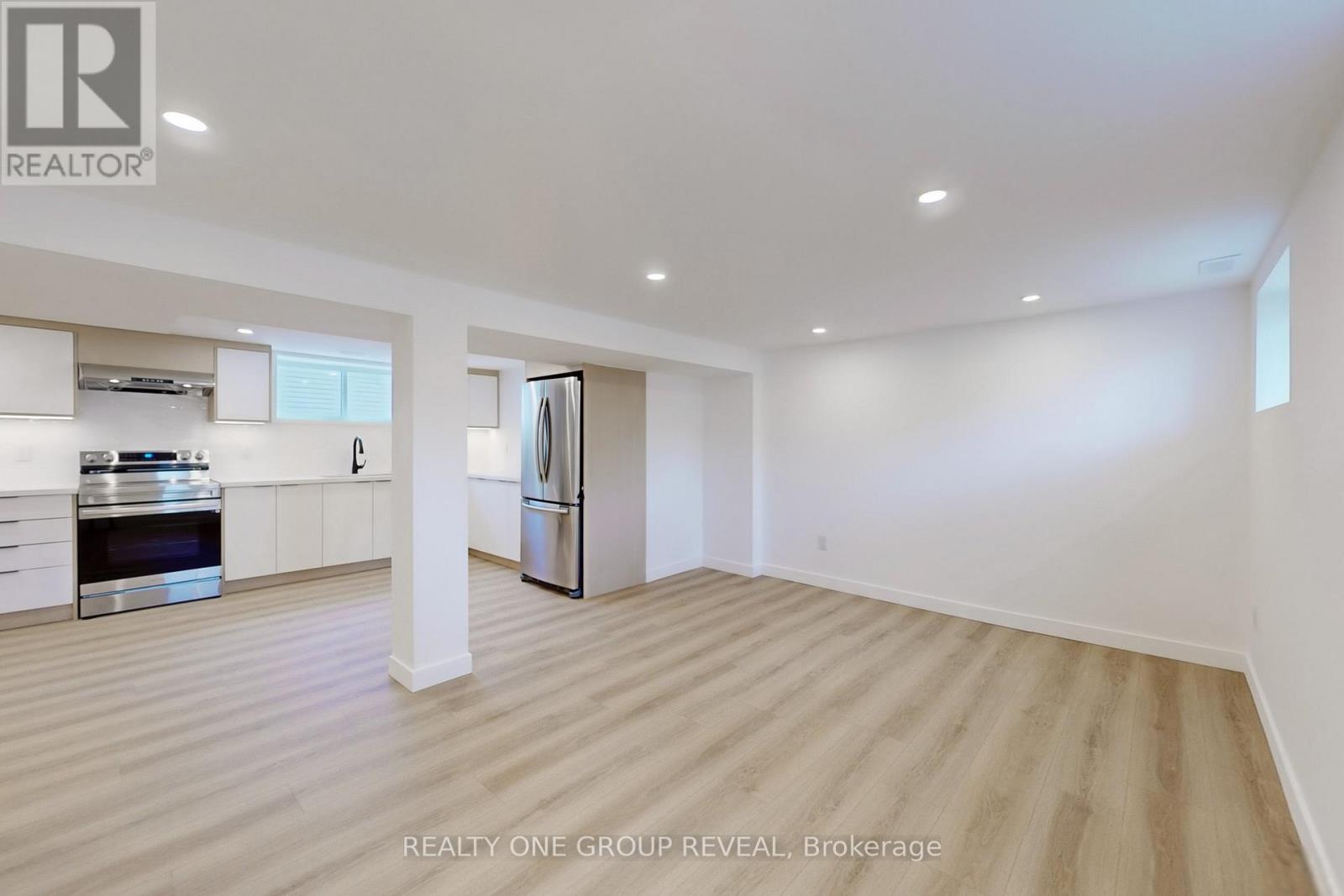 Lower - 739 Annland Street, Pickering, Ontario  L1W 1B5 - Photo 5 - E12576558