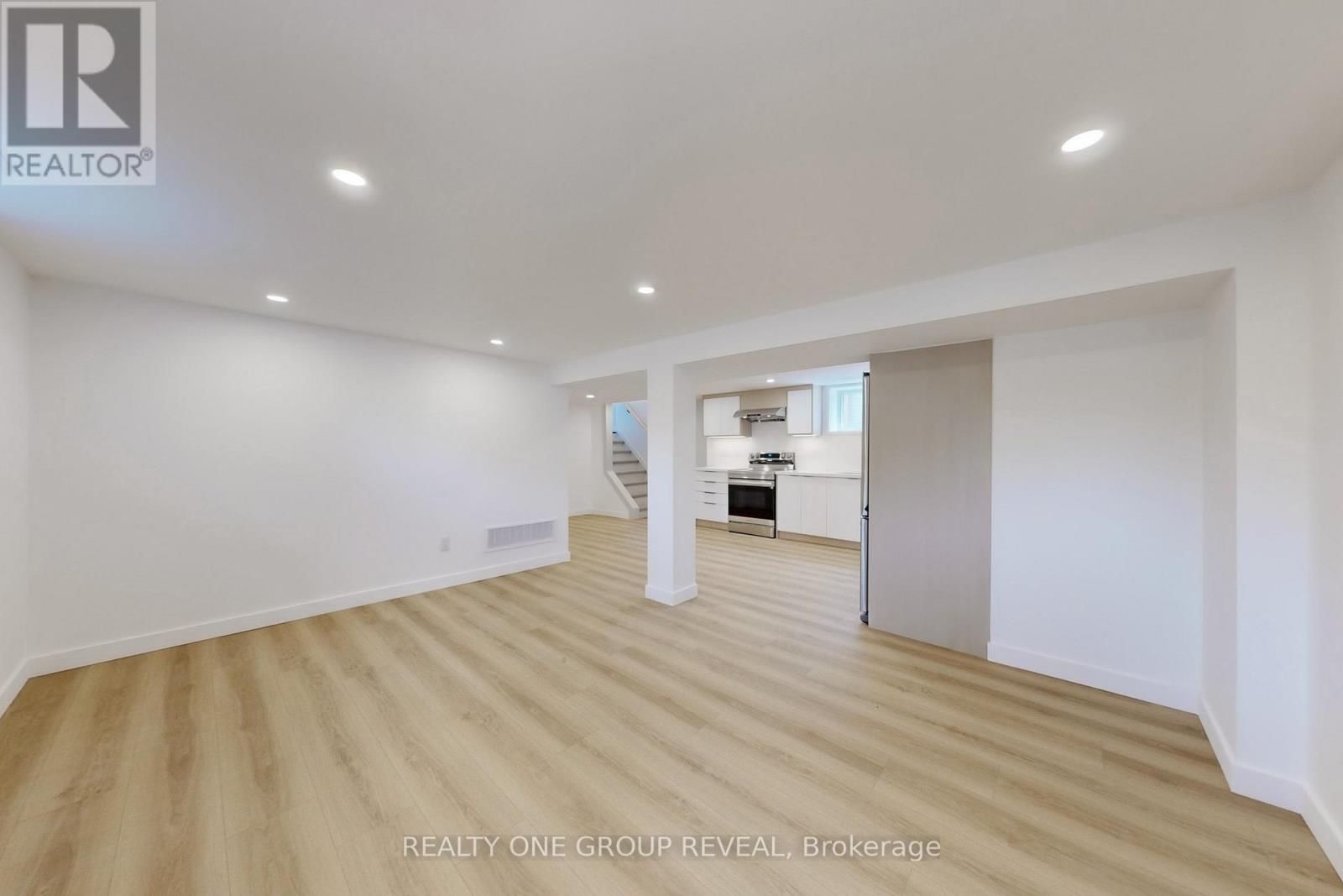 Lower - 739 Annland Street, Pickering, Ontario  L1W 1B5 - Photo 6 - E12576558