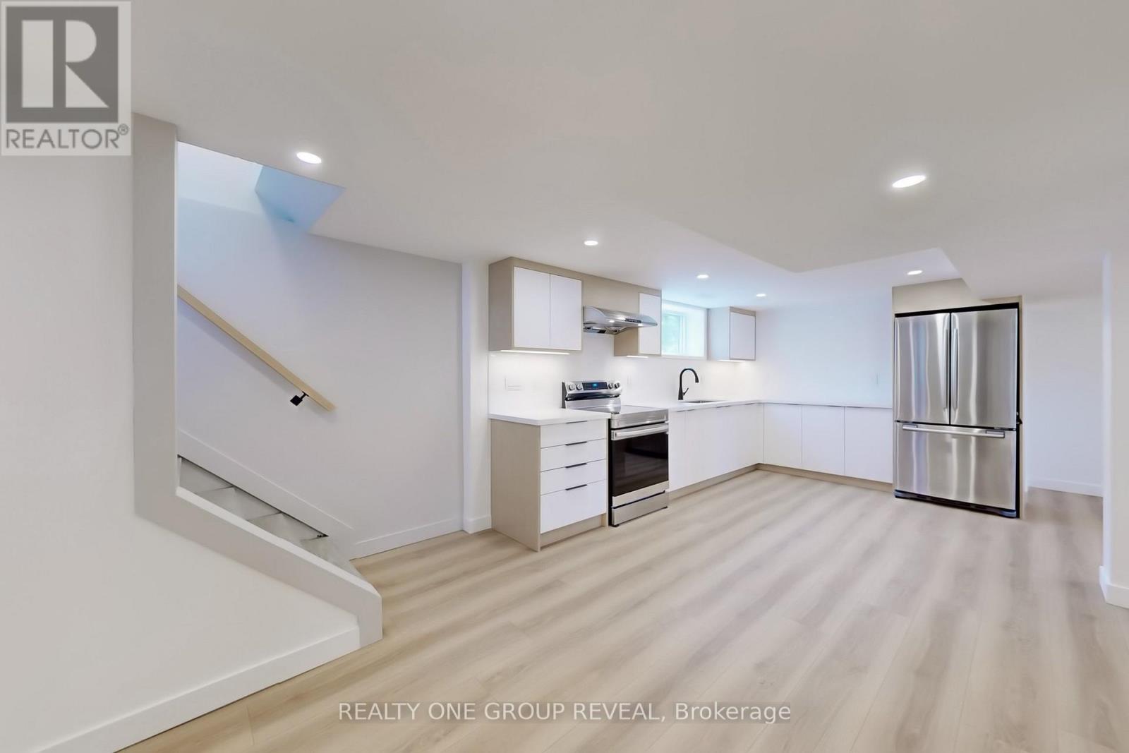 Lower - 739 Annland Street, Pickering, Ontario  L1W 1B5 - Photo 9 - E12576558