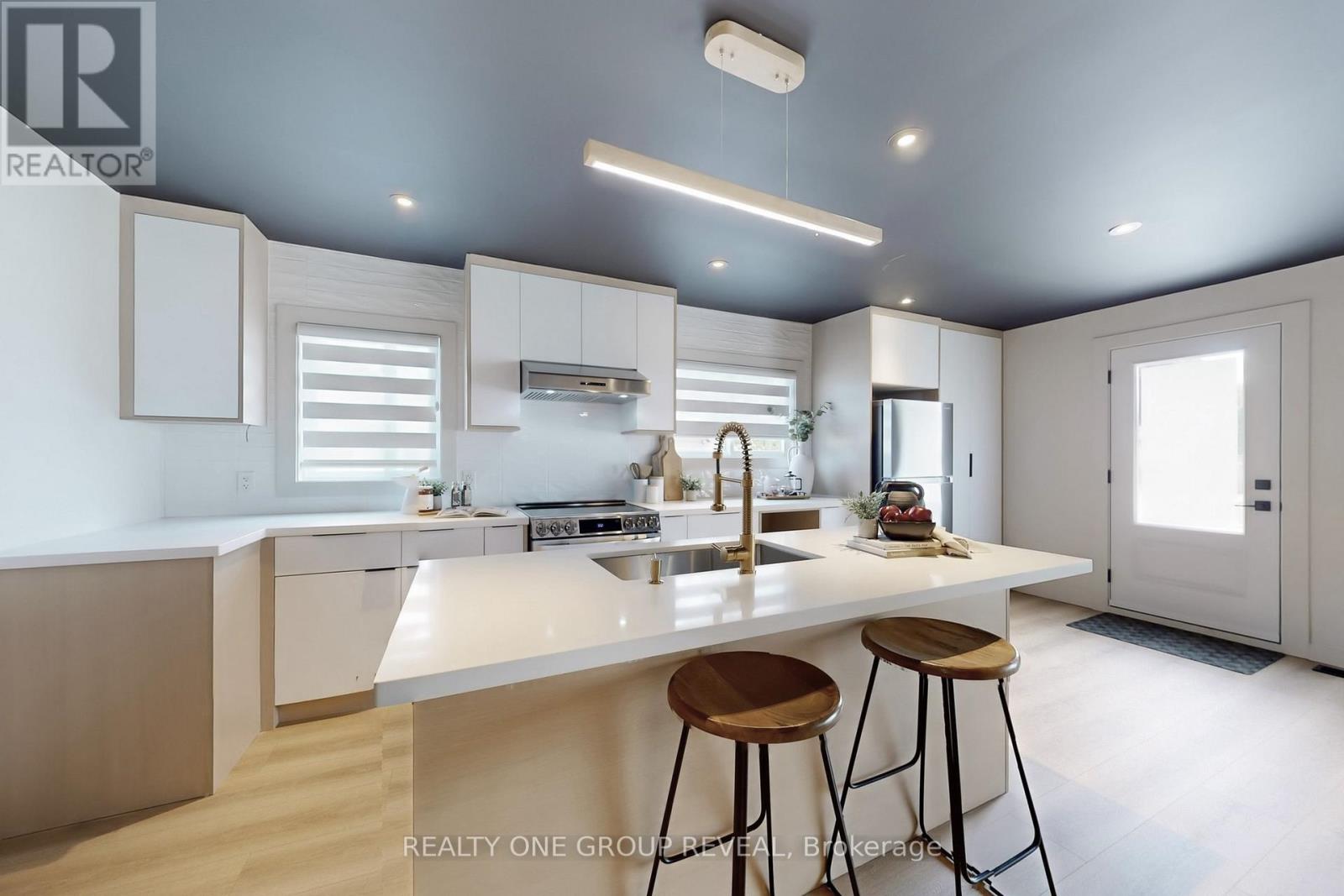 Upper - 739 Annland Street, Pickering, Ontario  L1W 1B5 - Photo 14 - E12576564