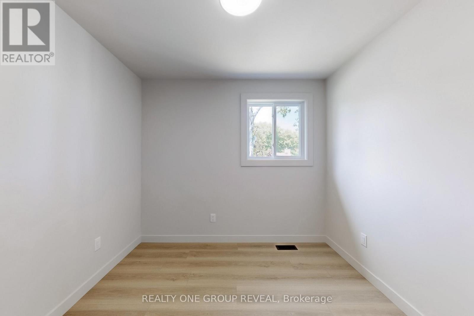 Upper - 739 Annland Street, Pickering, Ontario  L1W 1B5 - Photo 22 - E12576564