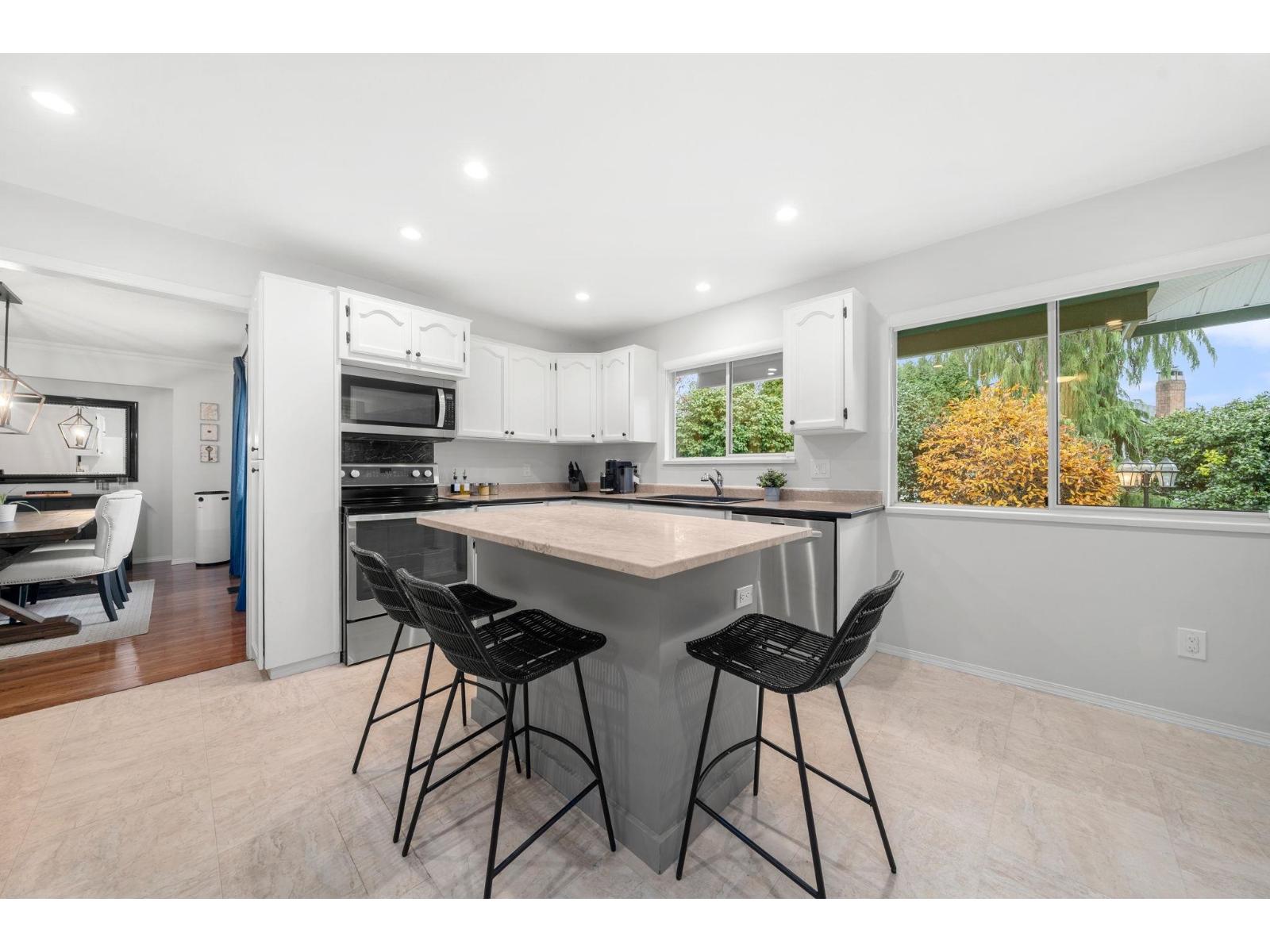 15560 Vista Drive, White Rock, British Columbia  V4B 5H8 - Photo 14 - R3068347