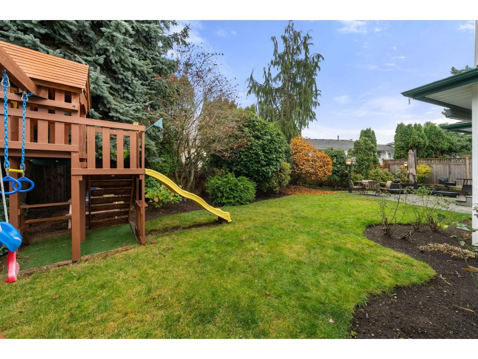 15560 Vista Drive, White Rock, British Columbia  V4B 5H8 - Photo 38 - R3068347