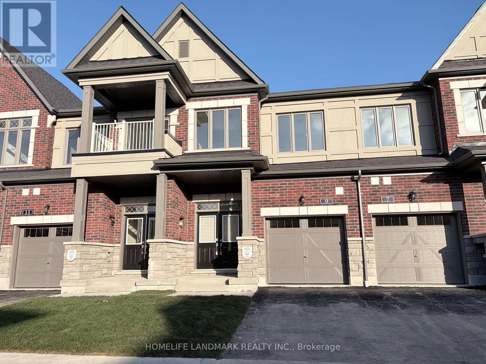 9 HARVEY BUNKER CRESCENT, Markham, Ontario