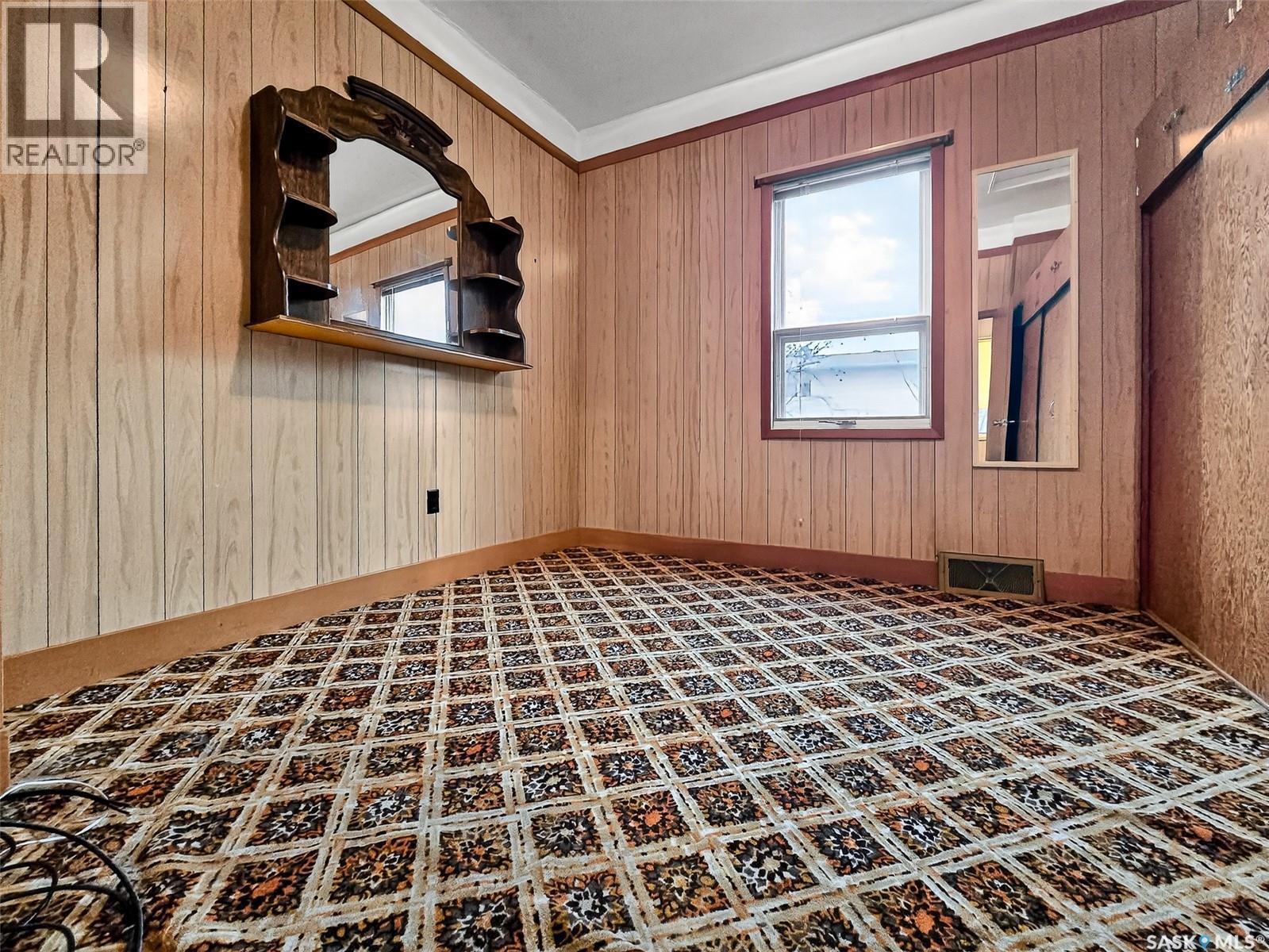 152 & 162 3rd Avenue W, Central Butte, Saskatchewan  S0H 0T0 - Photo 14 - SK024677