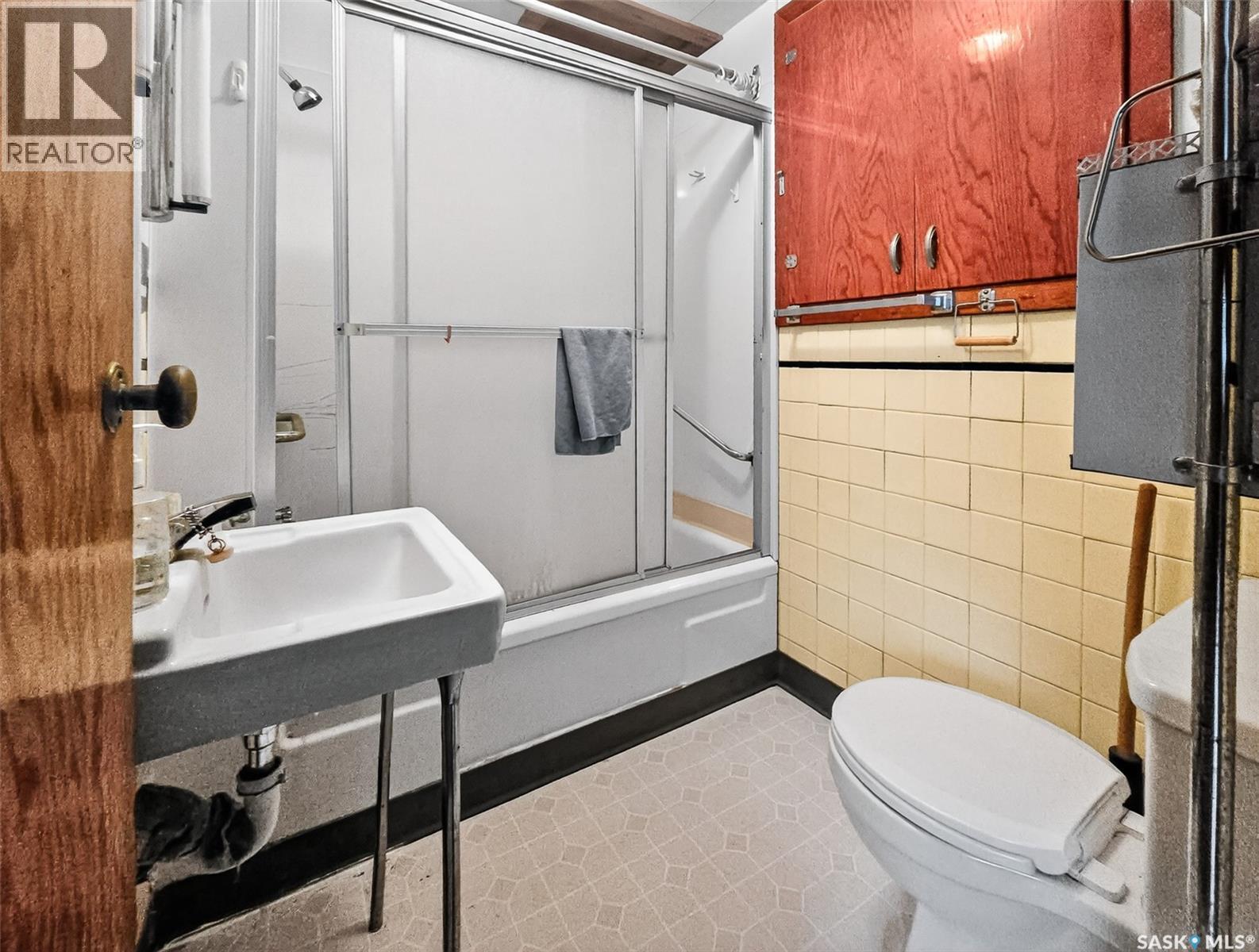 152 & 162 3rd Avenue W, Central Butte, Saskatchewan  S0H 0T0 - Photo 23 - SK024677