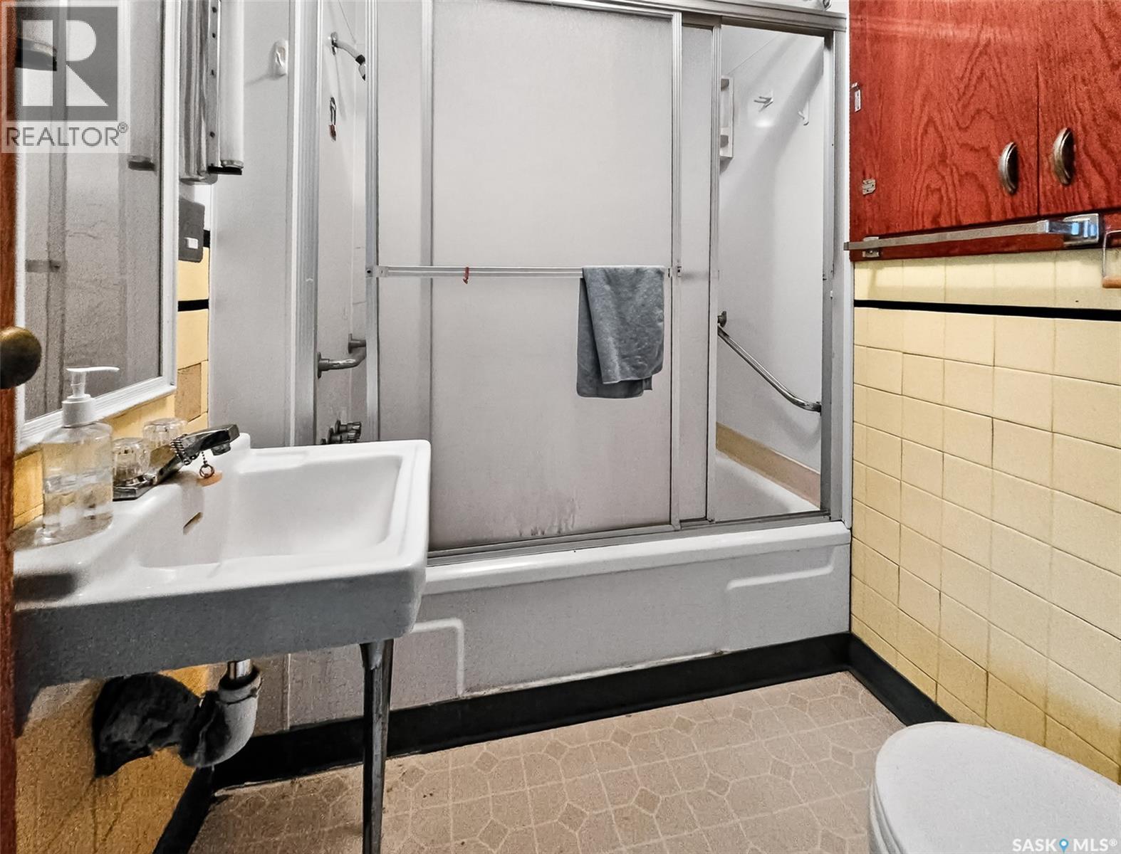 152 & 162 3rd Avenue W, Central Butte, Saskatchewan  S0H 0T0 - Photo 24 - SK024677