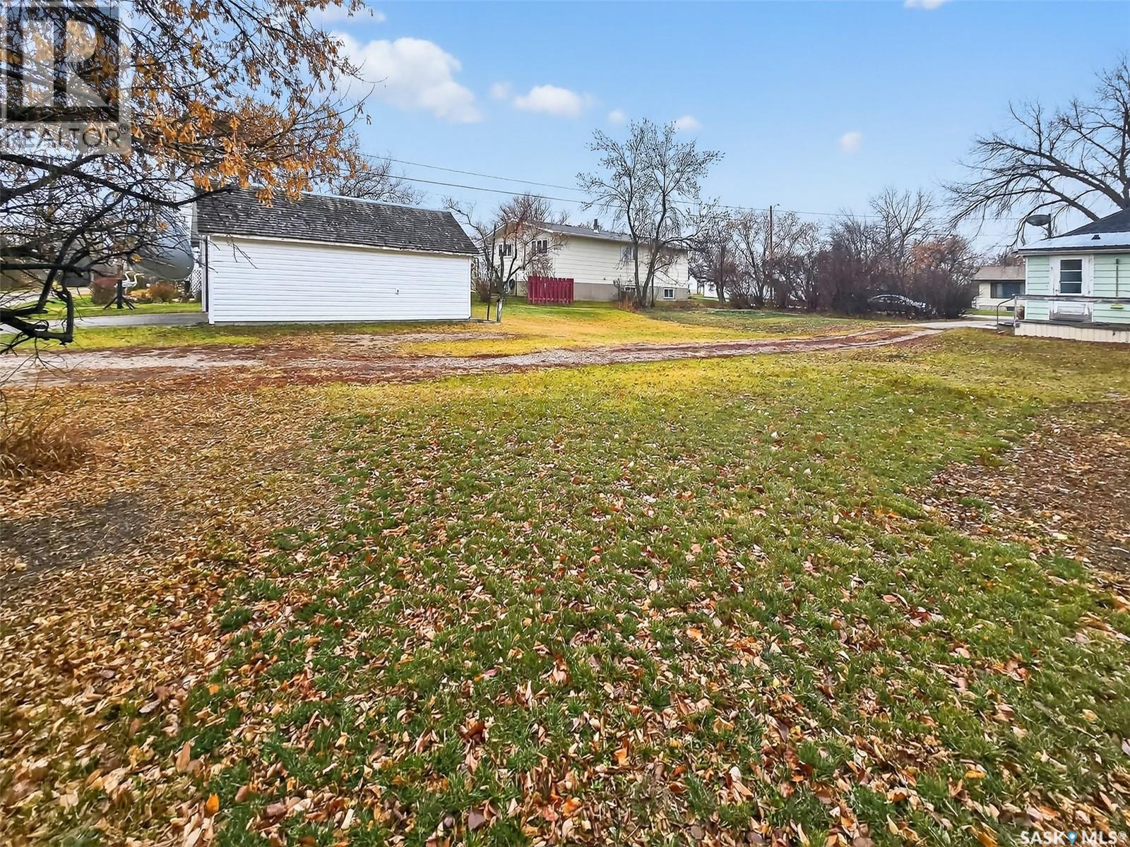 152 & 162 3rd Avenue W, Central Butte, Saskatchewan  S0H 0T0 - Photo 32 - SK024677