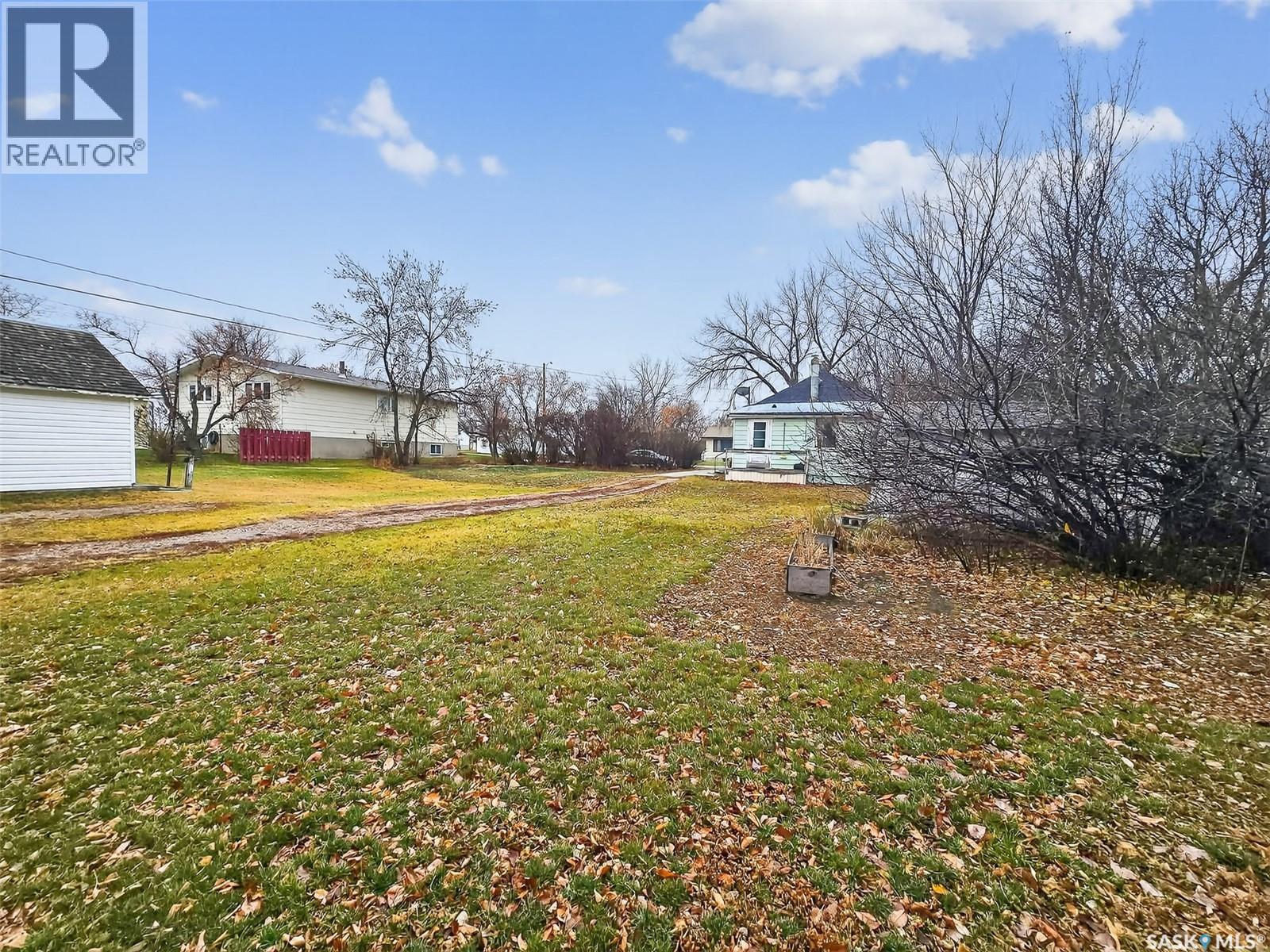 152 & 162 3rd Avenue W, Central Butte, Saskatchewan  S0H 0T0 - Photo 35 - SK024677