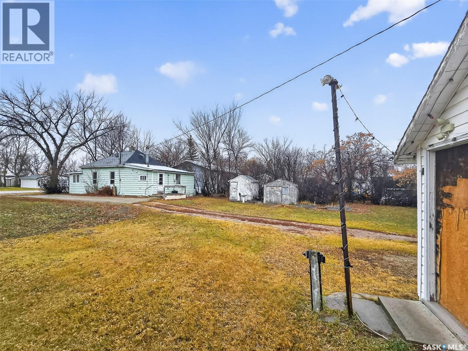 152 & 162 3rd Avenue W, Central Butte, Saskatchewan  S0H 0T0 - Photo 42 - SK024677