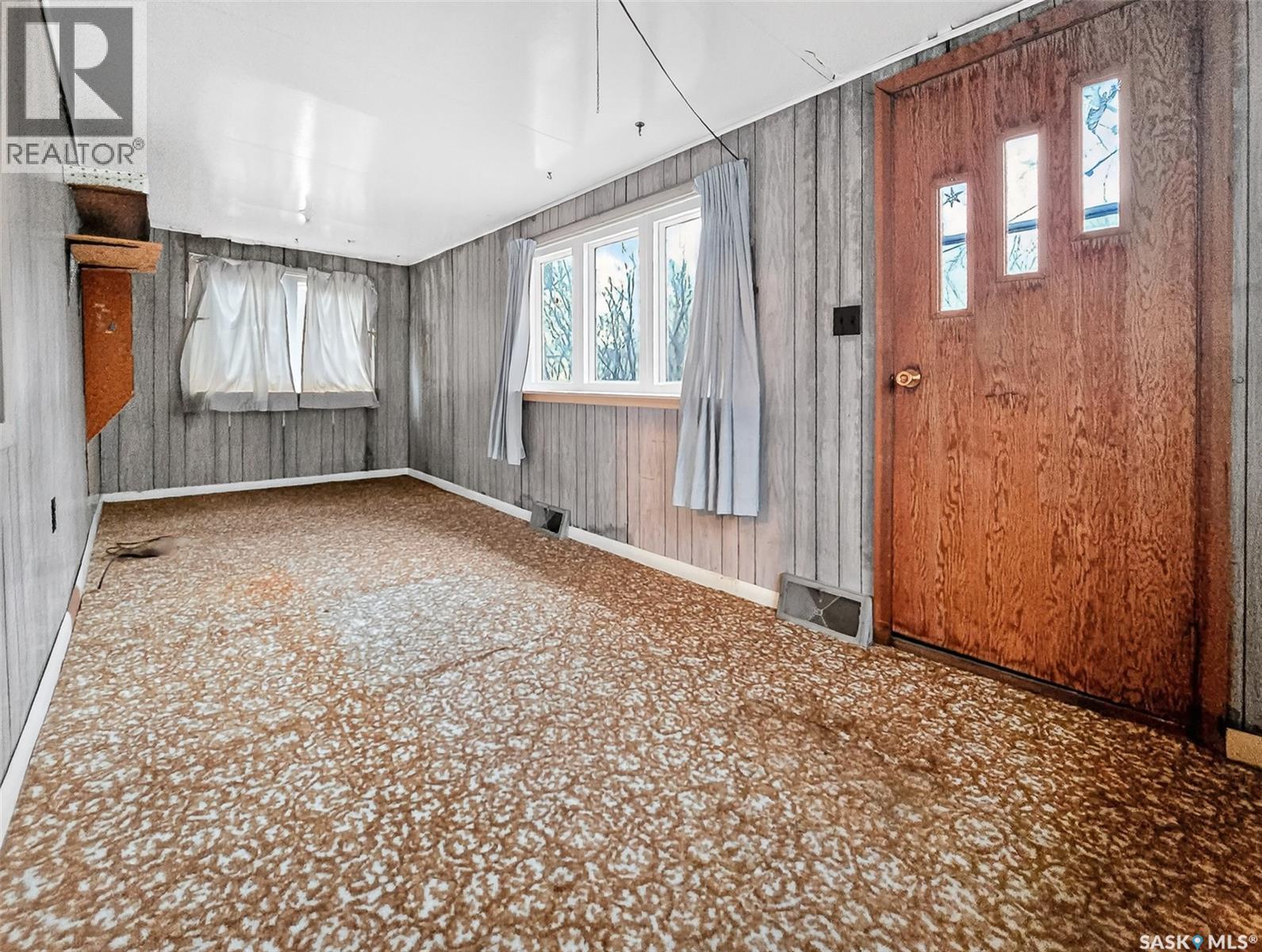 152 & 162 3rd Avenue W, Central Butte, Saskatchewan  S0H 0T0 - Photo 8 - SK024677