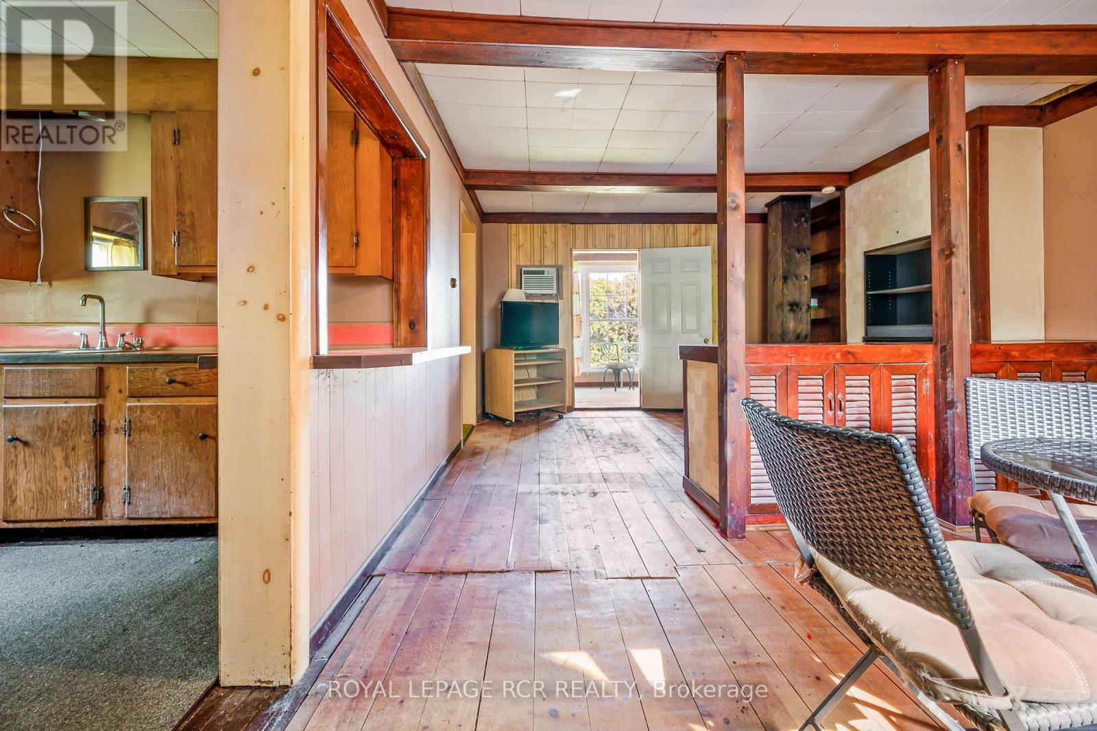 19726 Airport Road, Caledon, Ontario  L7K 0A3 - Photo 10 - W12454536