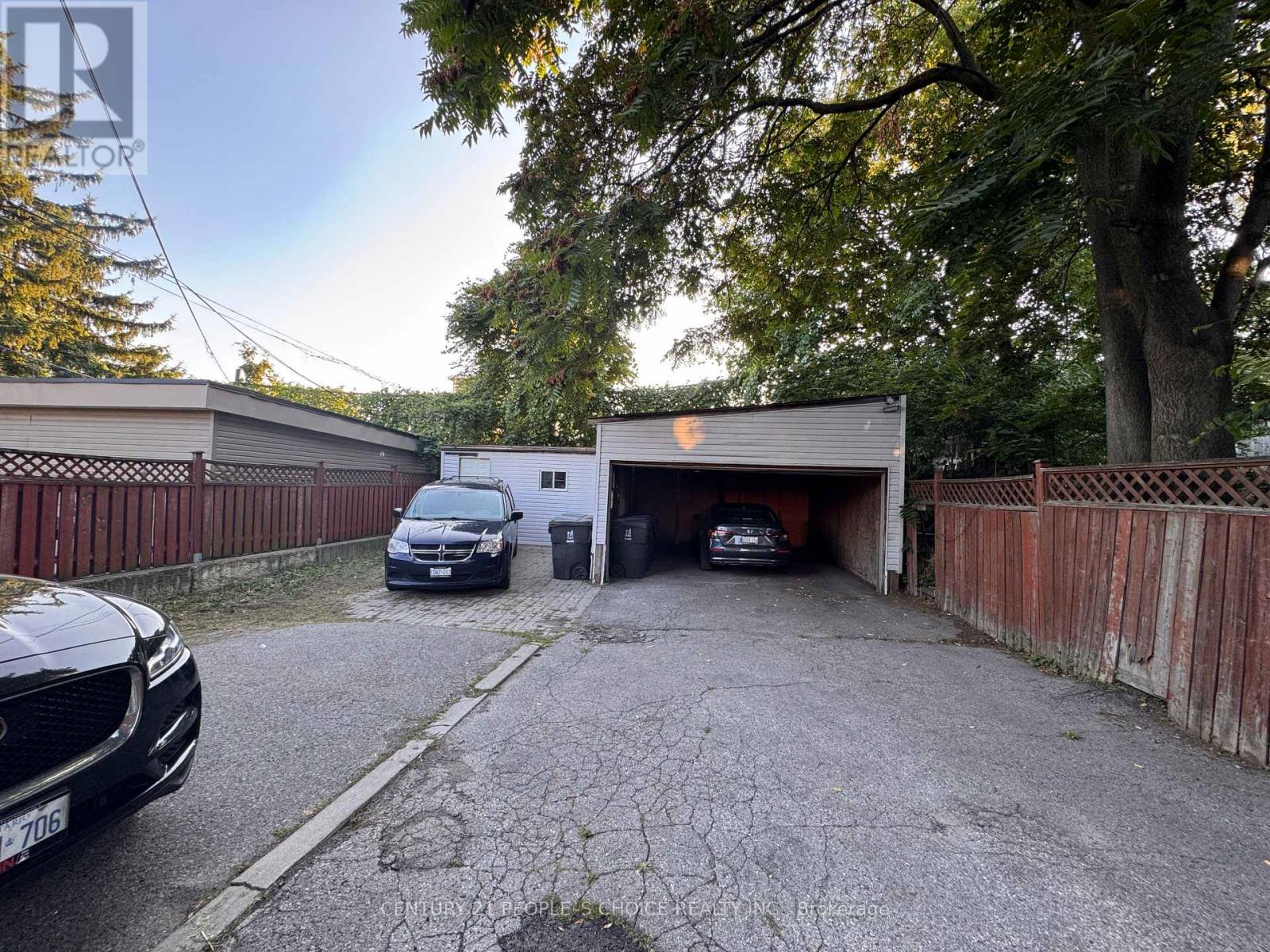 538 Caledonia Road, Toronto, Ontario  M6E 4V4 - Photo 29 - W12576340