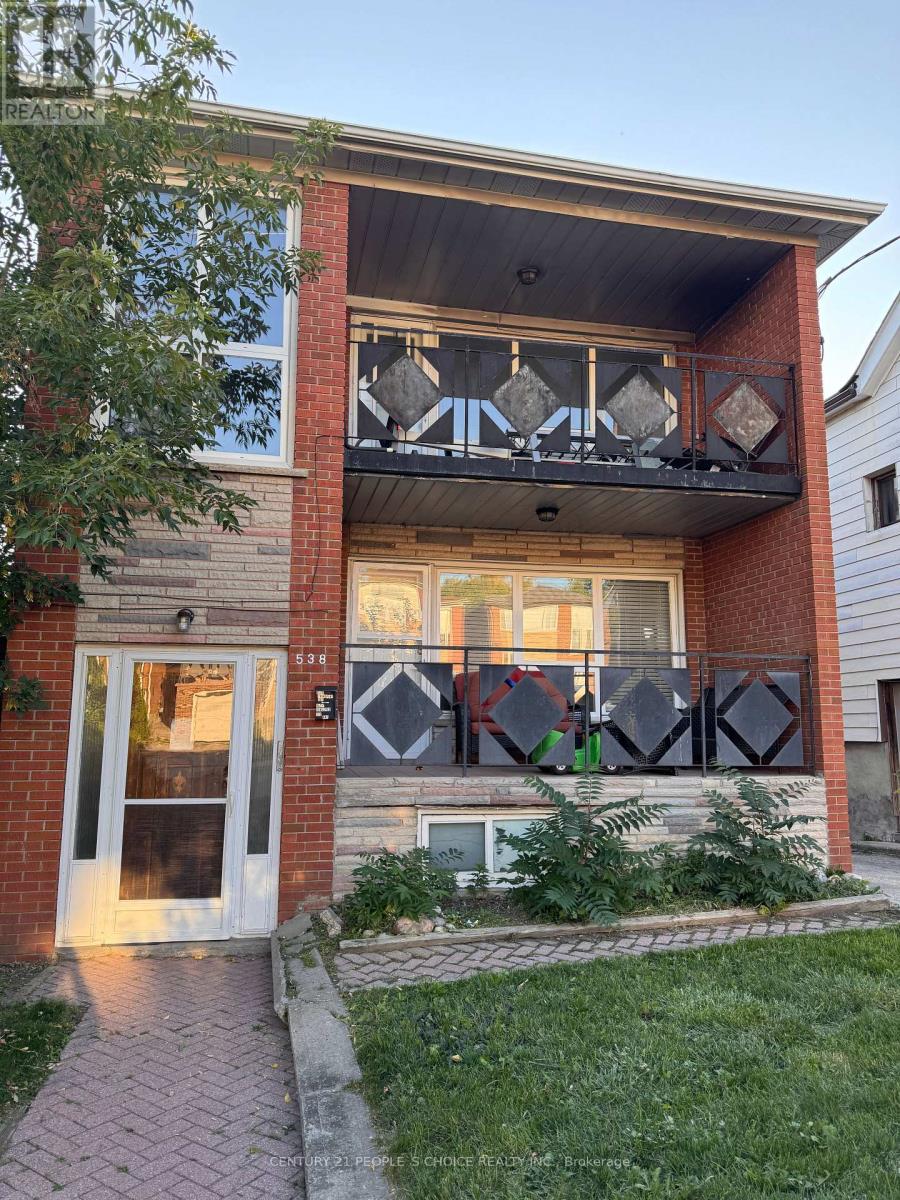 538 Caledonia Road, Toronto, Ontario  M6E 4V4 - Photo 8 - W12576340