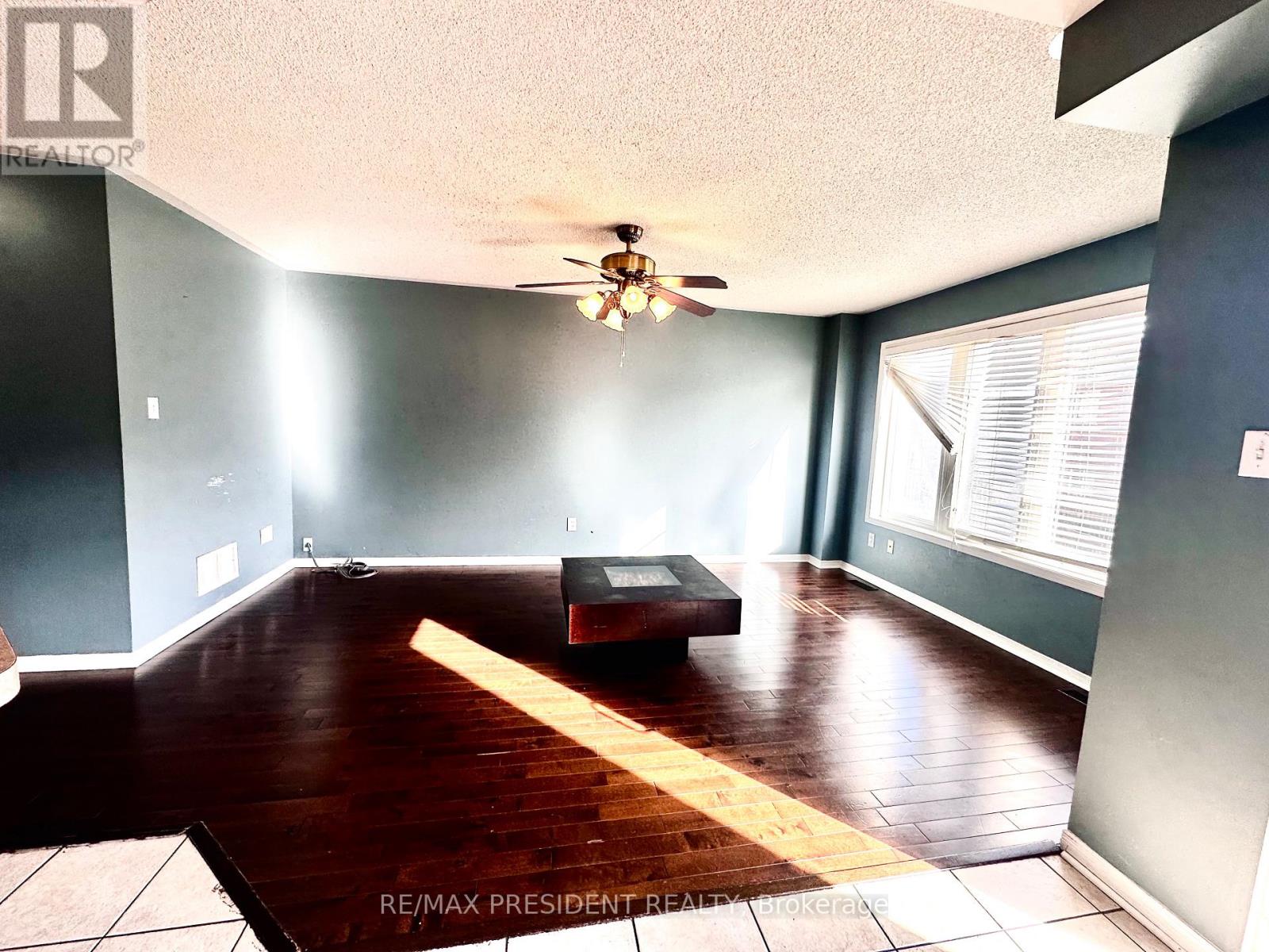 13 Rockgarden Trail N, Brampton, Ontario L6R 3M9 - Photo 7 - W12575976