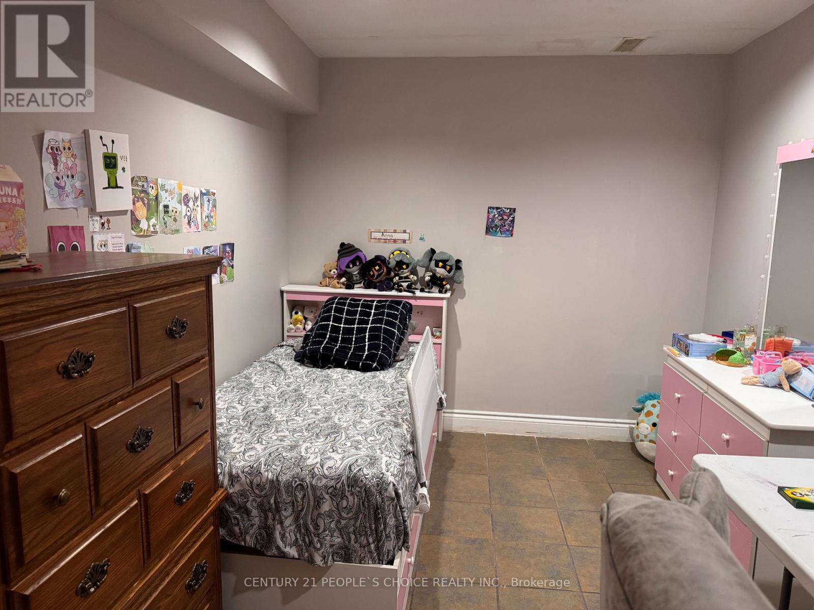 538 Caledonia Road, Toronto, Ontario  M6E 4V4 - Photo 17 - W12576340