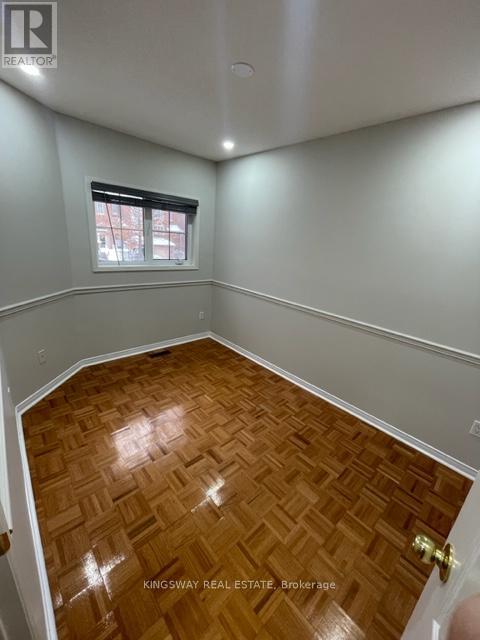 102 Lucena Crescent, Vaughan, Ontario  L6A 2W4 - Photo 13 - N12576384