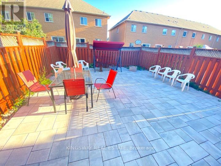 102 Lucena Crescent, Vaughan, Ontario  L6A 2W4 - Photo 25 - N12576384