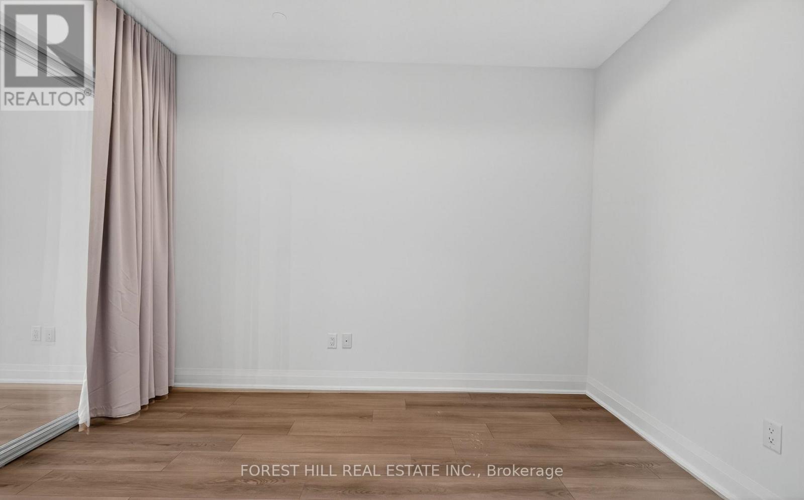 208 - 10 Gatineau Drive, Vaughan, Ontario  L4J 0L2 - Photo 9 - N12576474