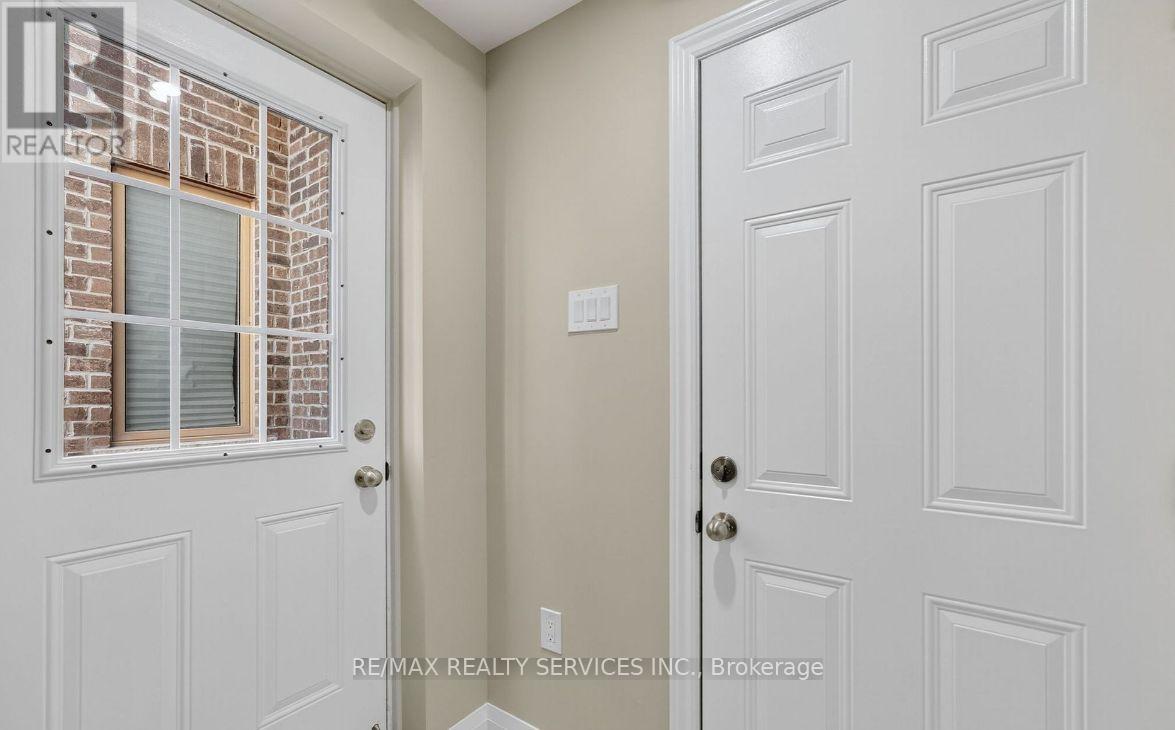 1378 Broderick Street, Innisfil, Ontario  L9S 0P5 - Photo 2 - N12576510