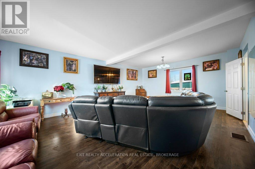 8061 County Rd 2, Greater Napanee, Ontario  K0K 2W0 - Photo 6 - X12522724