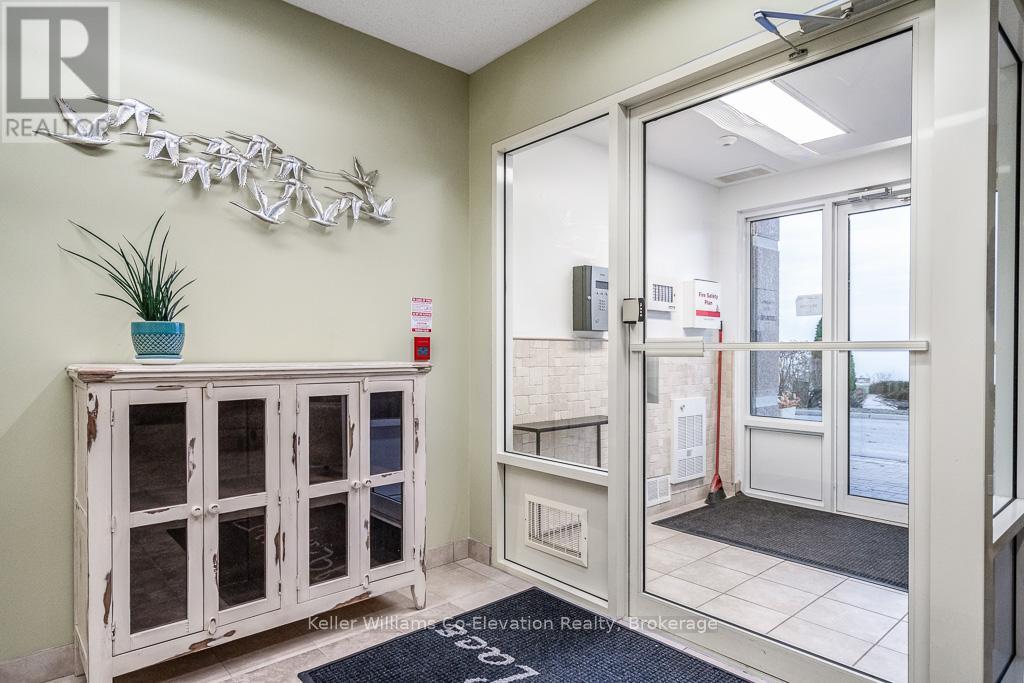 208 - 280 Aberdeen Boulevard, Midland, Ontario  L4R 5N4 - Photo 4 - S12576566