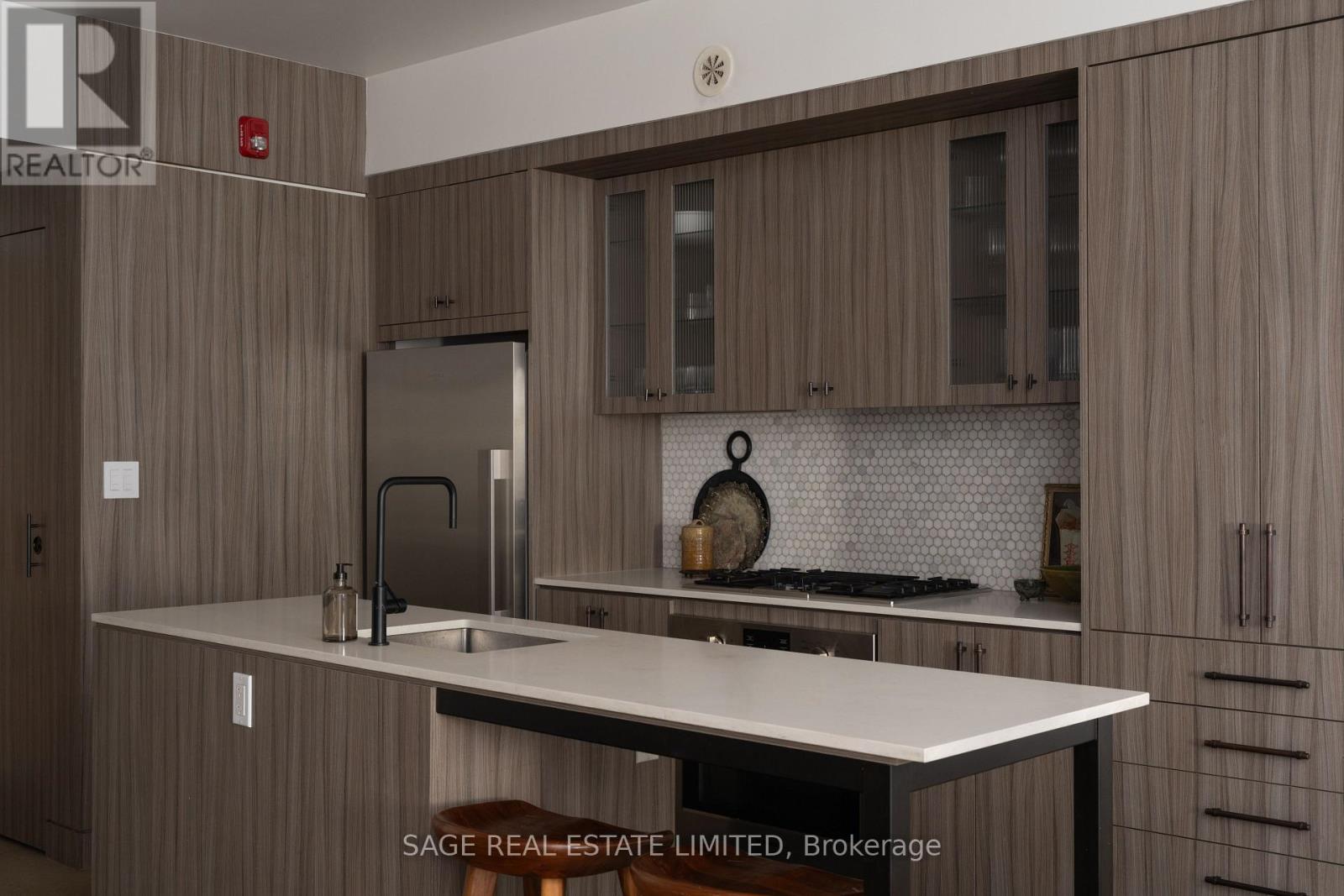 10 - 50 Bartlett Avenue, Toronto, Ontario  M6H 3E6 - Photo 8 - W12576388