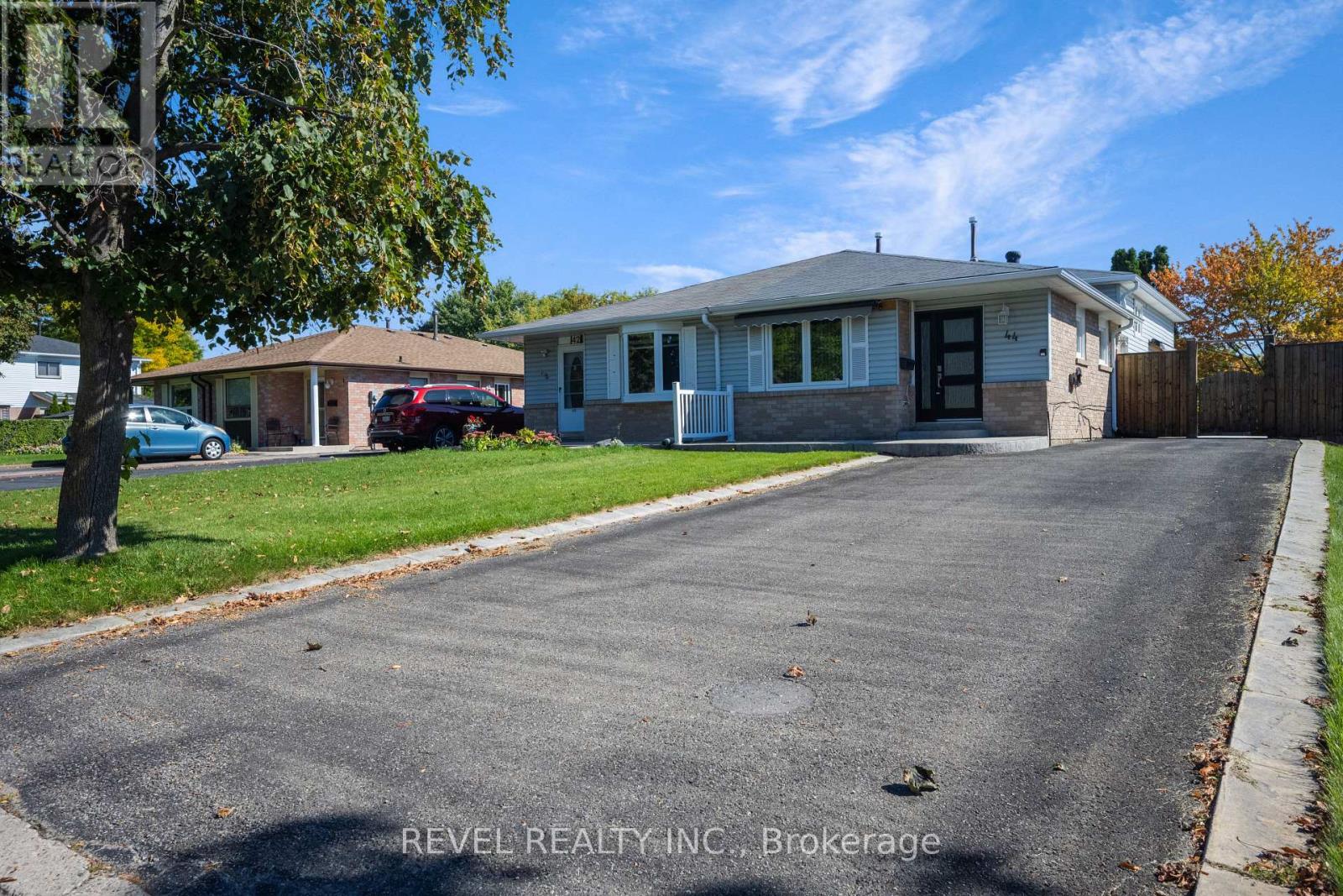 44 MARBLEHEAD CRESCENT, Brampton, Ontario