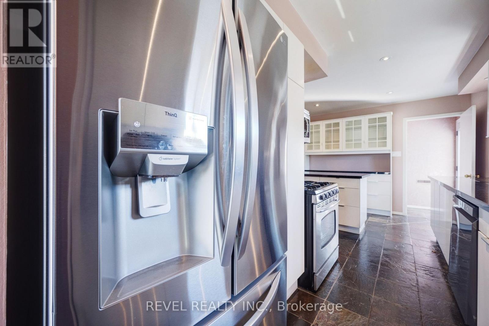 44 Marblehead Crescent, Brampton, Ontario  L6S 2V1 - Photo 12 - W12576406