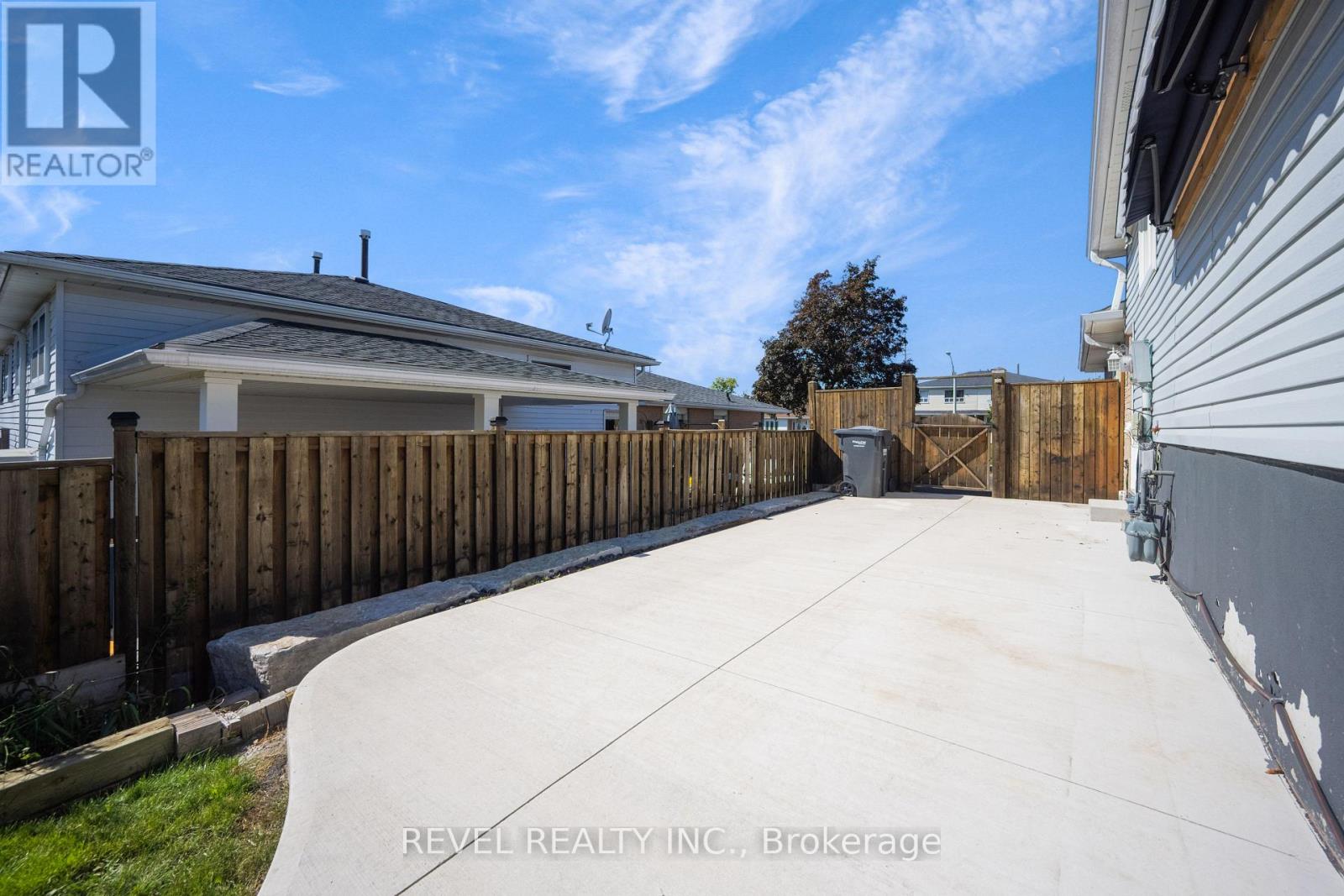 44 Marblehead Crescent, Brampton, Ontario  L6S 2V1 - Photo 29 - W12576406