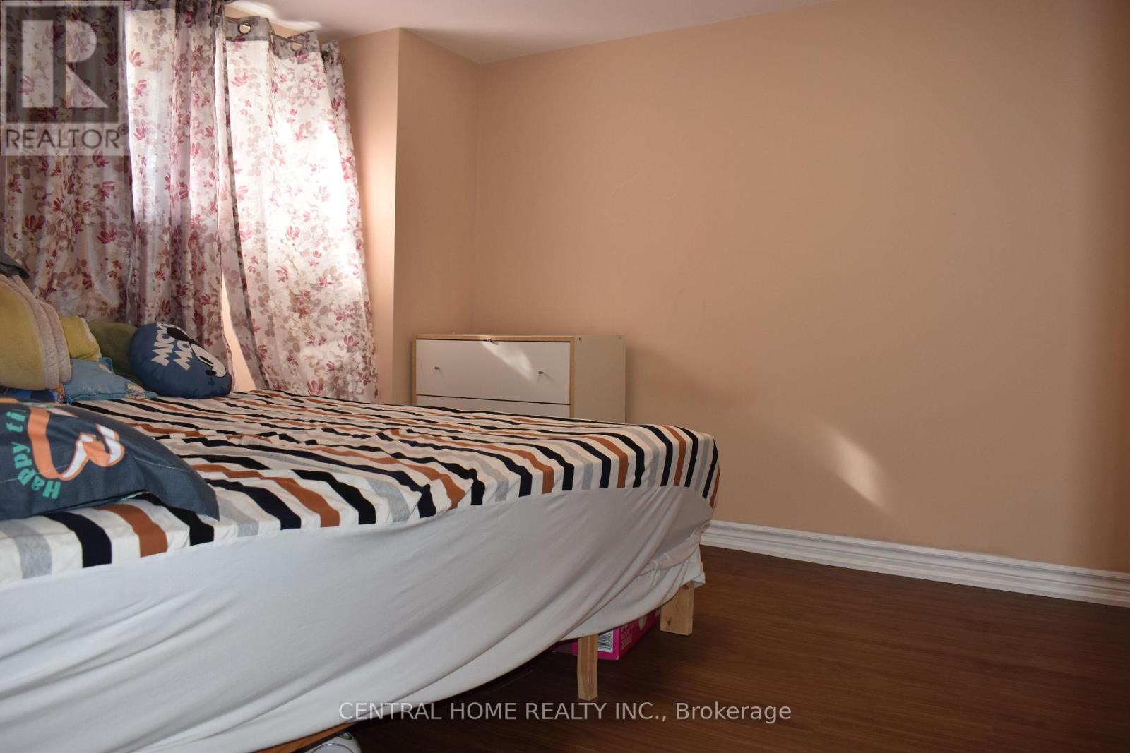 59 Blaney Crescent, Toronto, Ontario  M3N 1L3 - Photo 16 - W12576412