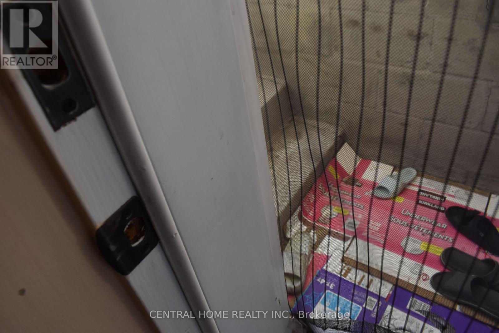 59 Blaney Crescent, Toronto, Ontario  M3N 1L3 - Photo 21 - W12576412