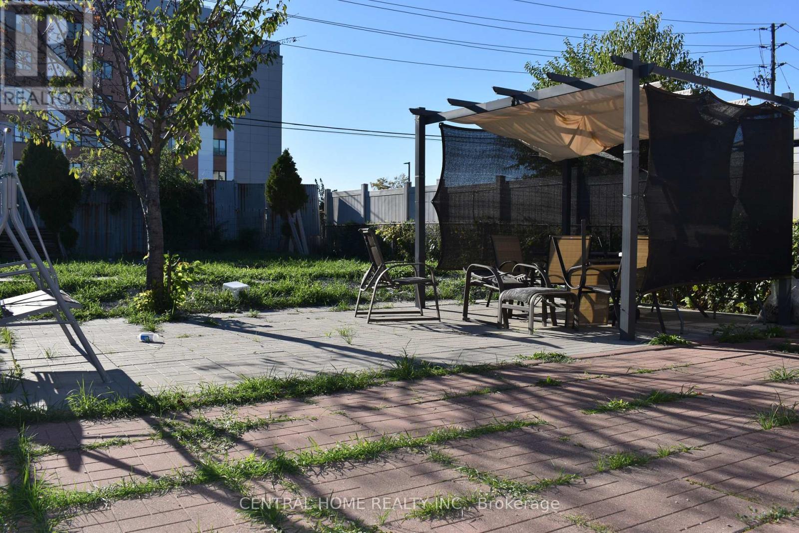 59 Blaney Crescent, Toronto, Ontario  M3N 1L3 - Photo 24 - W12576412