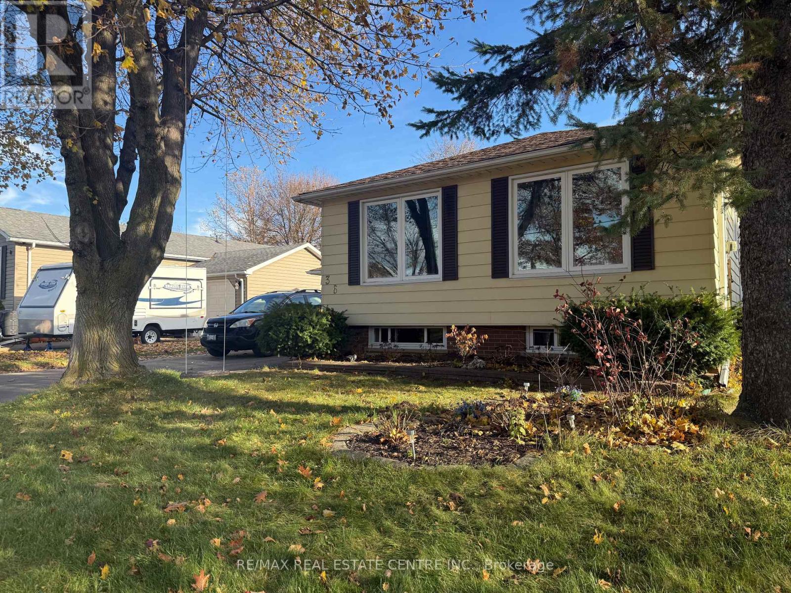 36 ROSEFIELD DRIVE, Halton Hills, Ontario