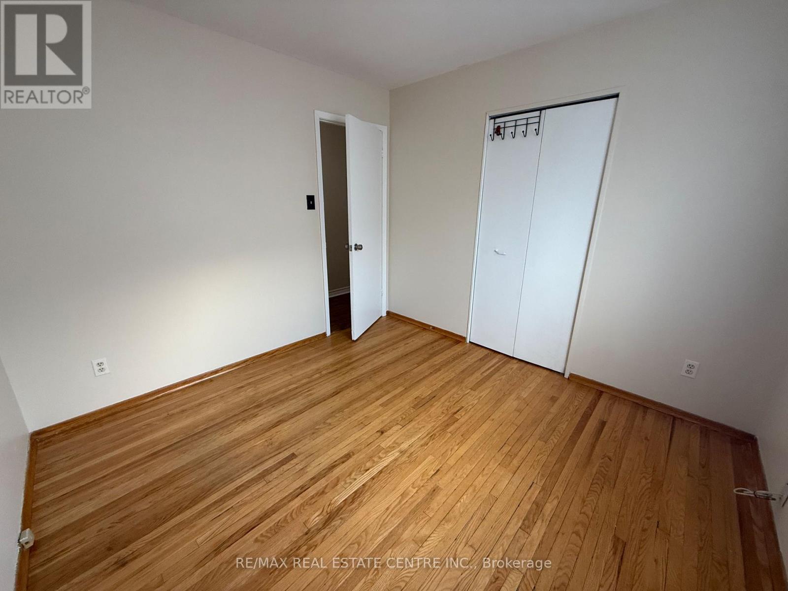 36 Rosefield Drive, Halton Hills, Ontario  L7G 4R5 - Photo 12 - W12576490